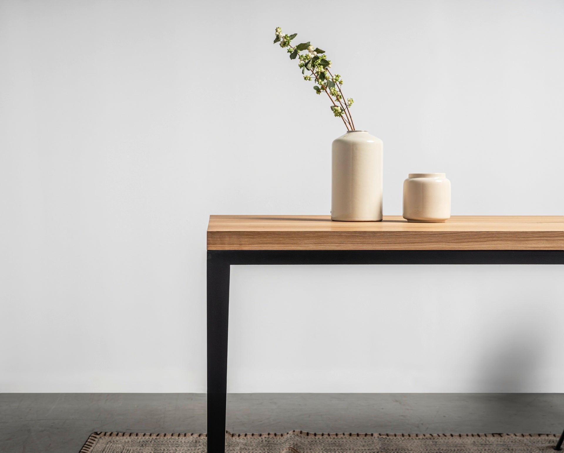 ALEX Table with Oak Top and Black Steel Base