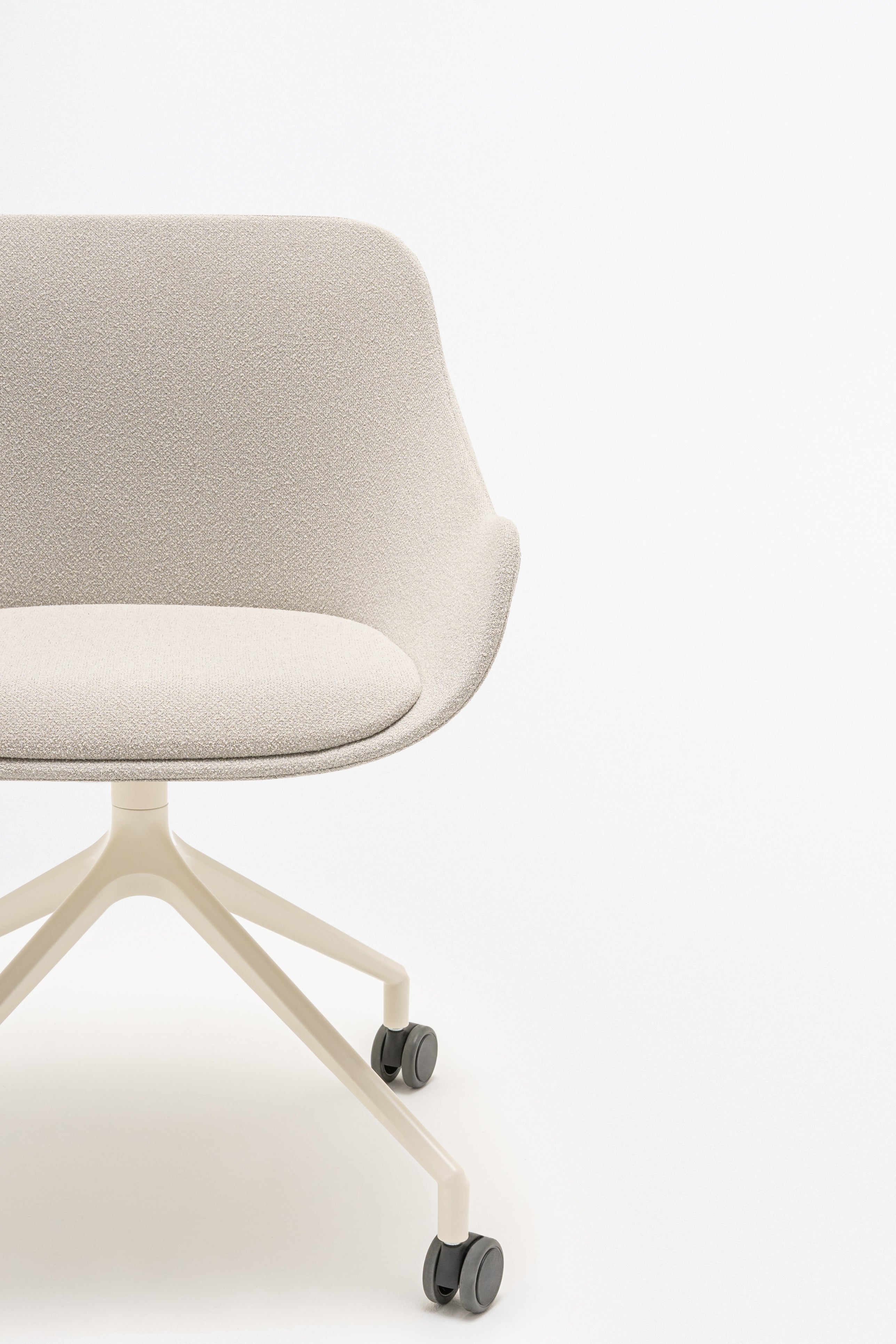 Baltic classic swivel chair aluminum base with wheels for hard surface