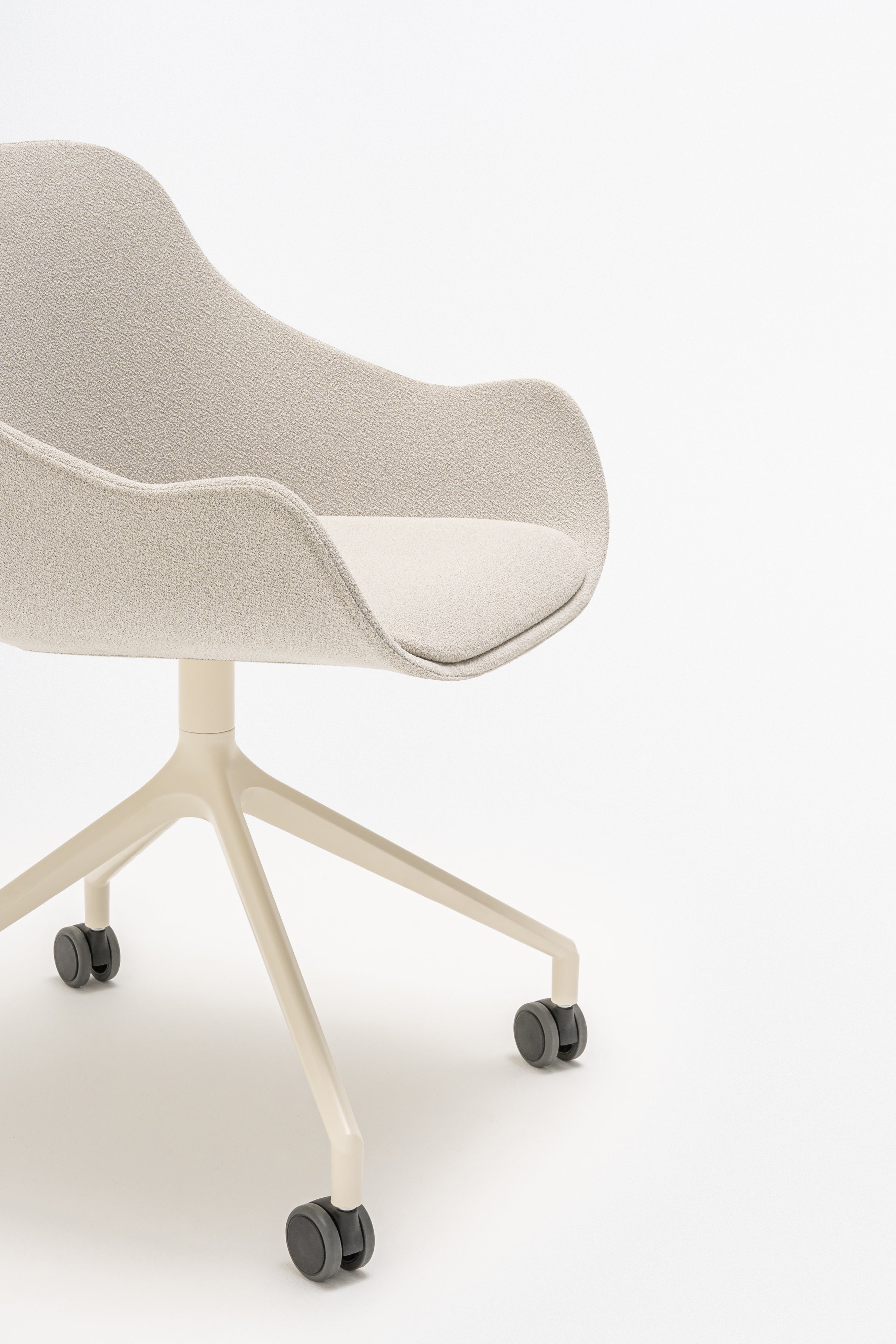Baltic classic swivel chair aluminum base with wheels for hard surface