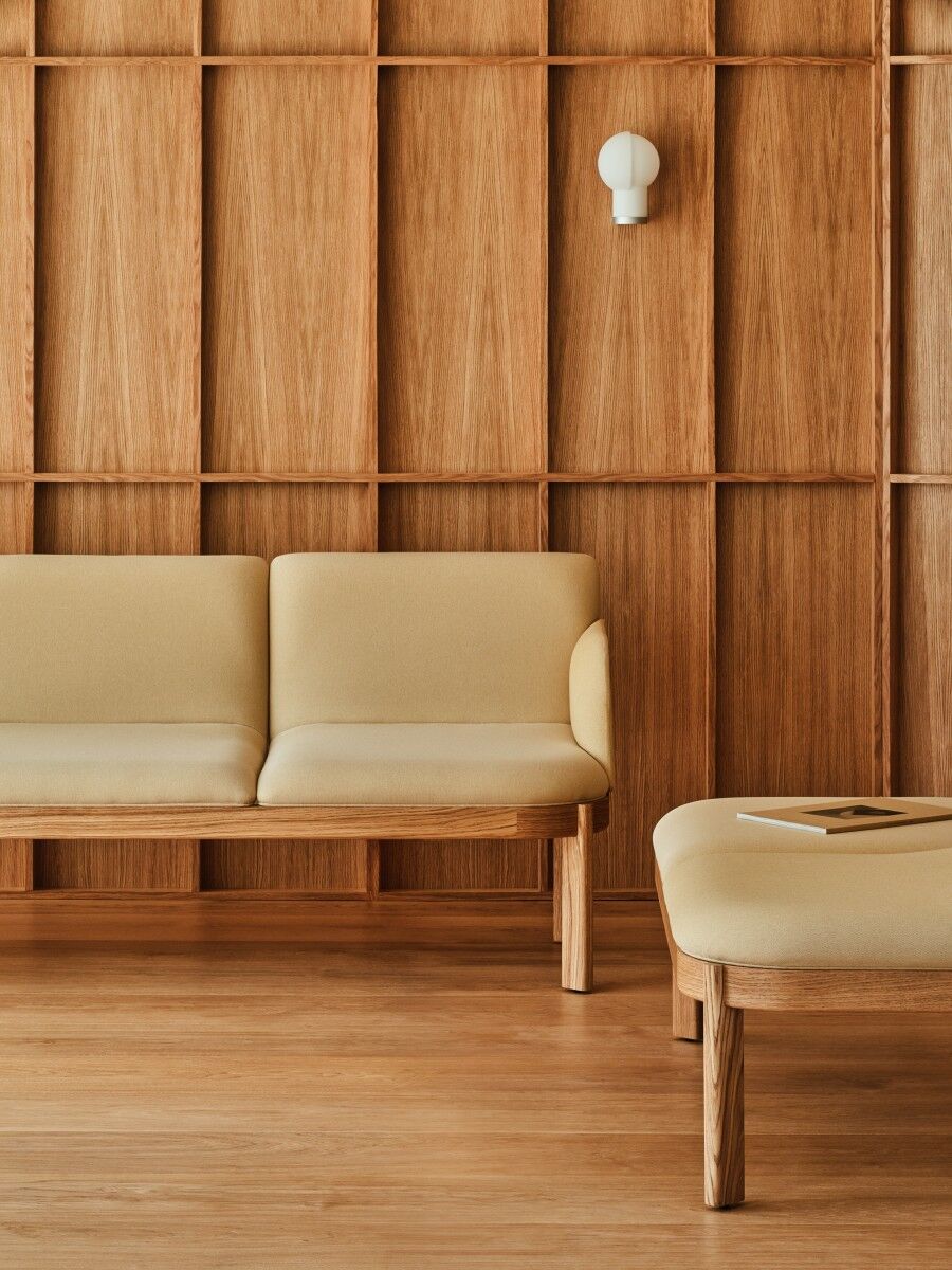 Gepolsterte Sofa Rampe Holzbasis