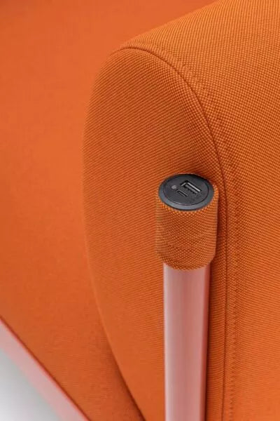 2-Sitzer-Sofa niedrig gepolsterte Stelzen