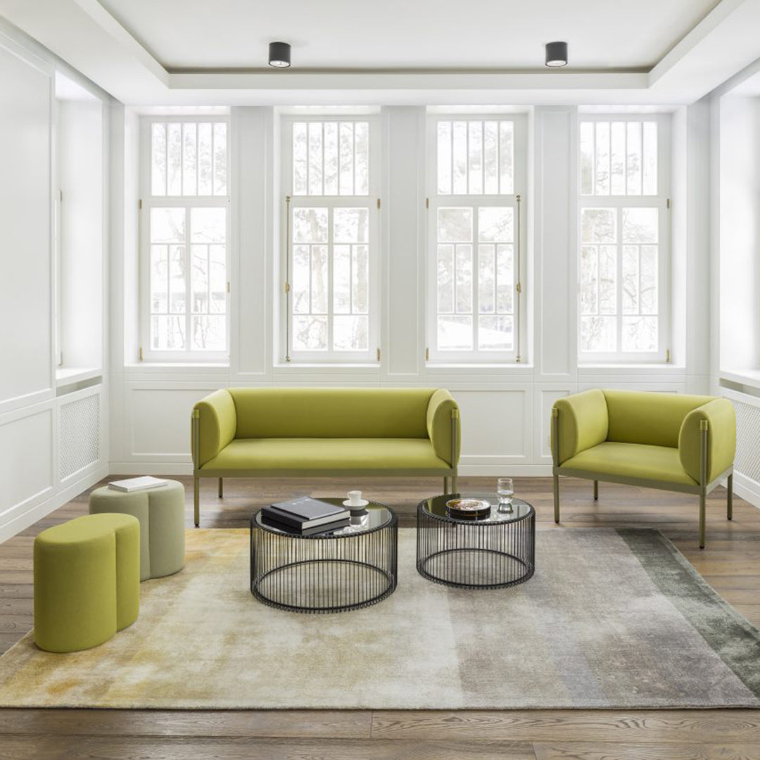 2-Sitzer-Sofa niedrig gepolsterte Stelzen