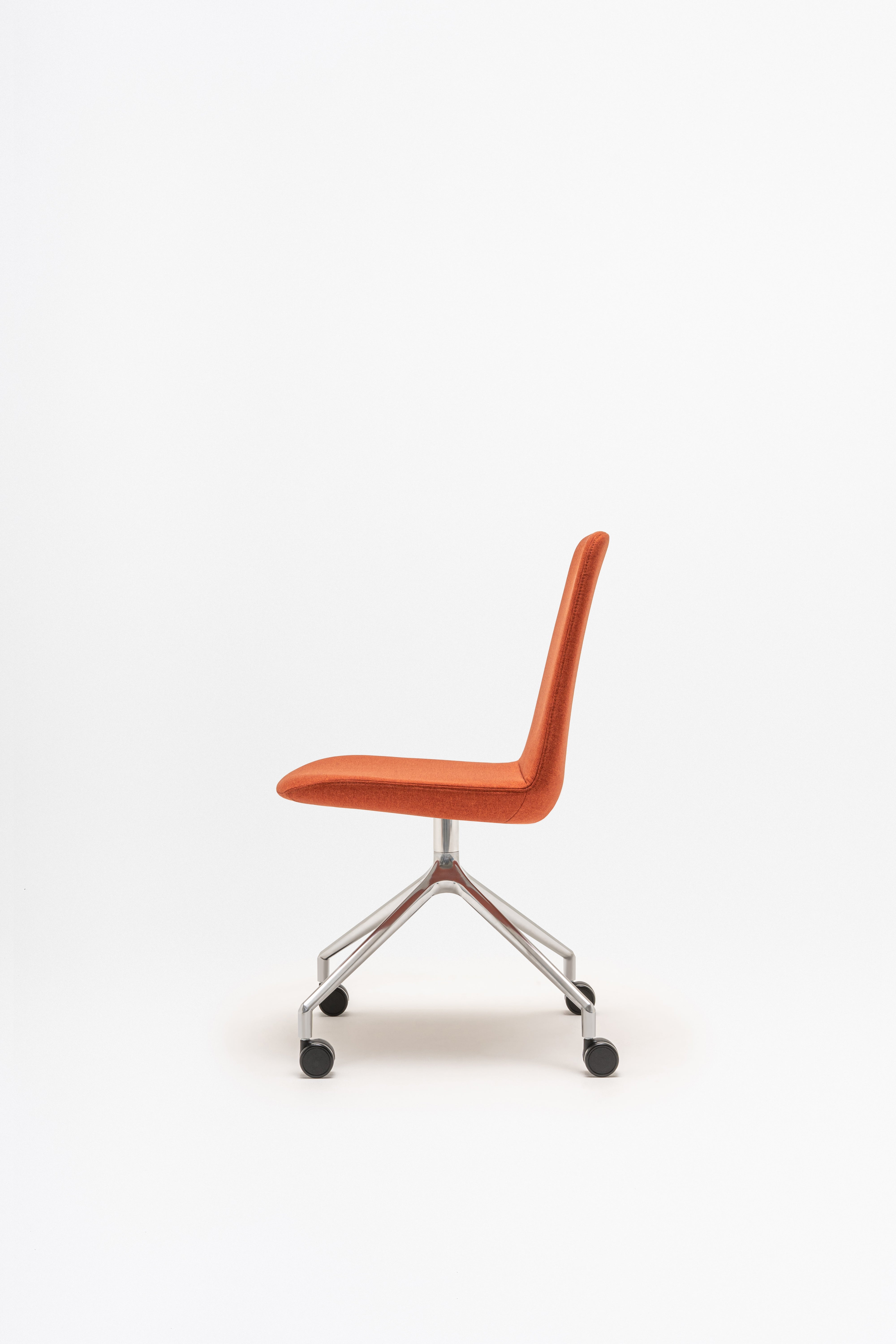 Ulti swivel aluminum chair polished