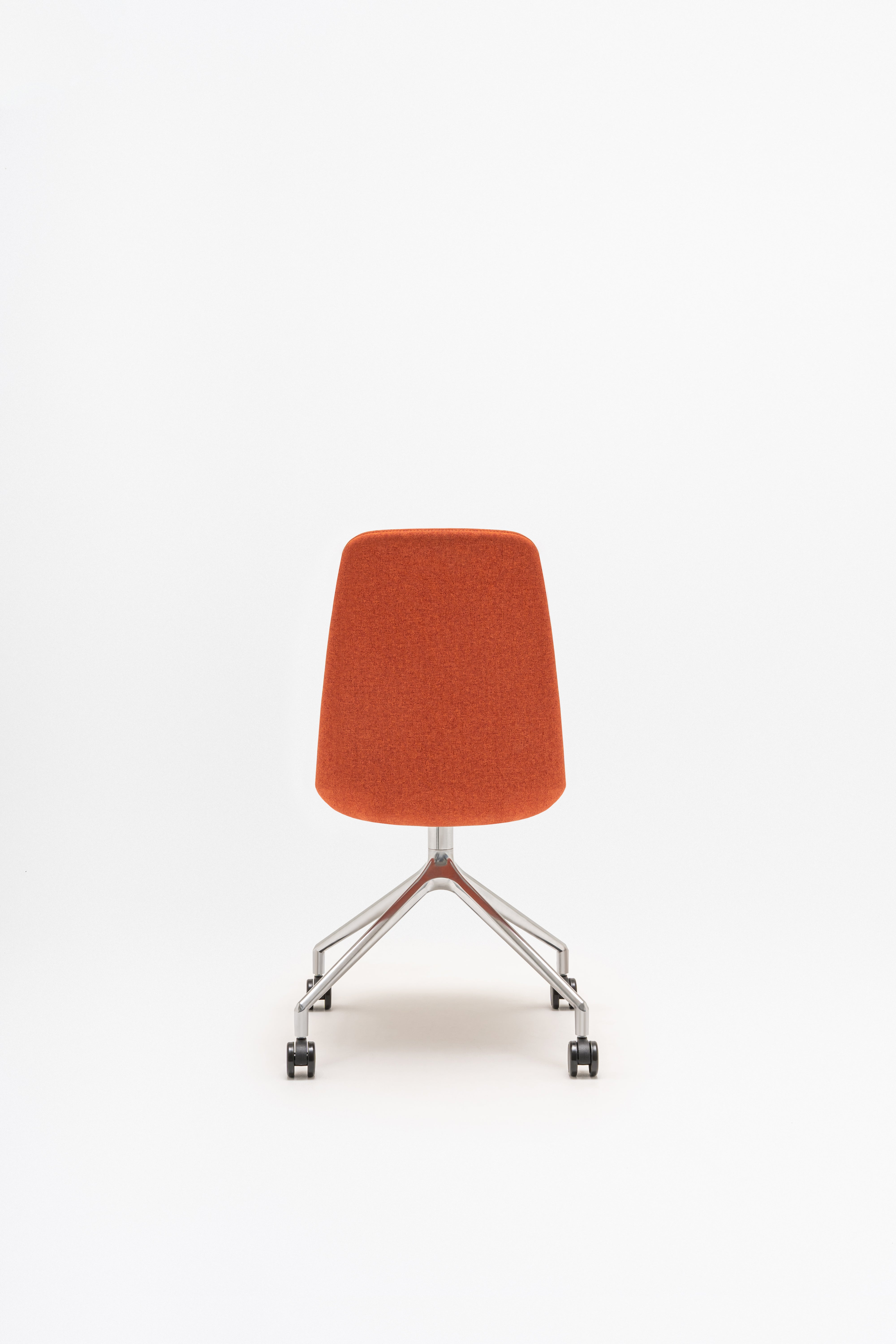 Ulti swivel aluminum chair polished