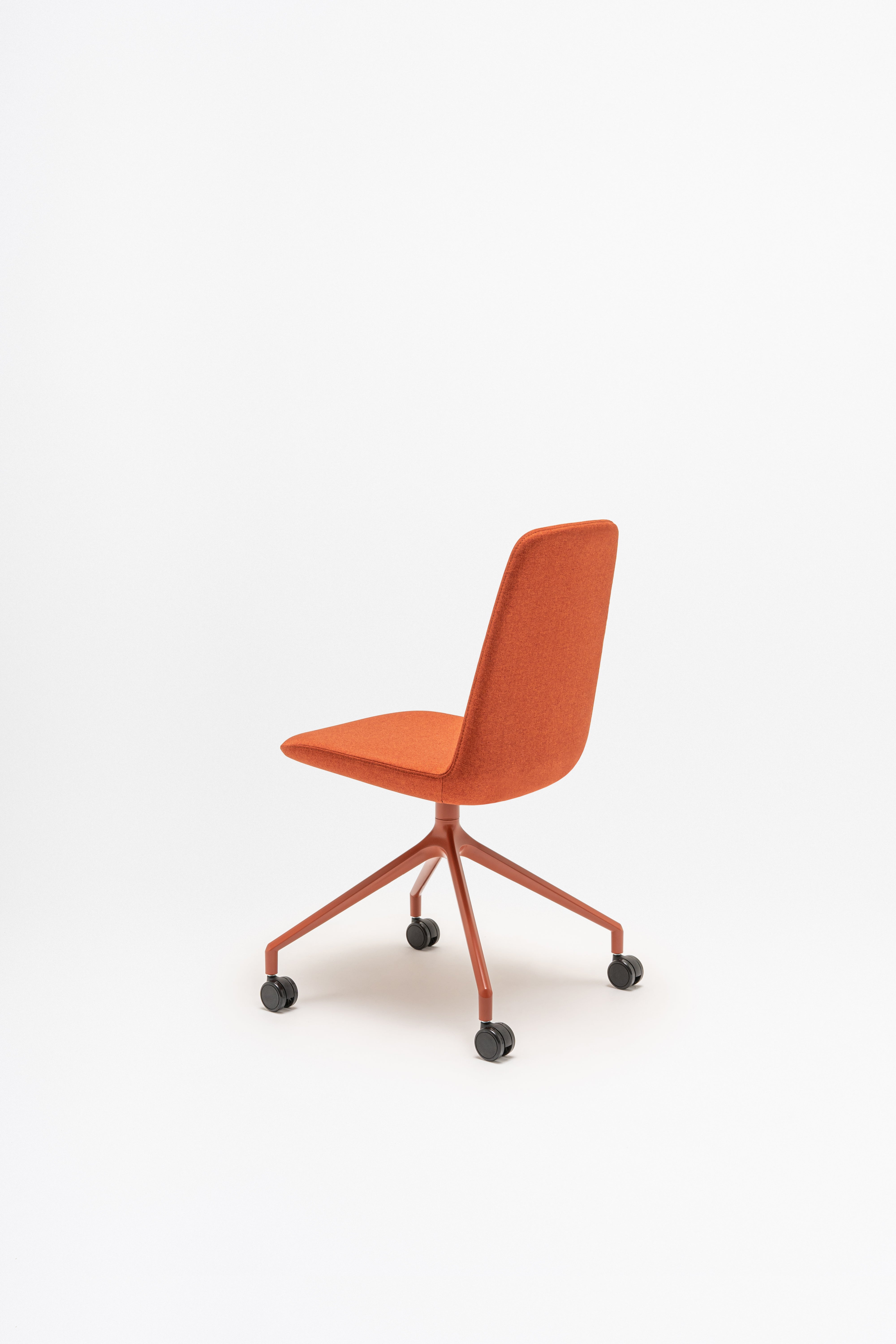 Ulti swivel chair aluminum base with wheels