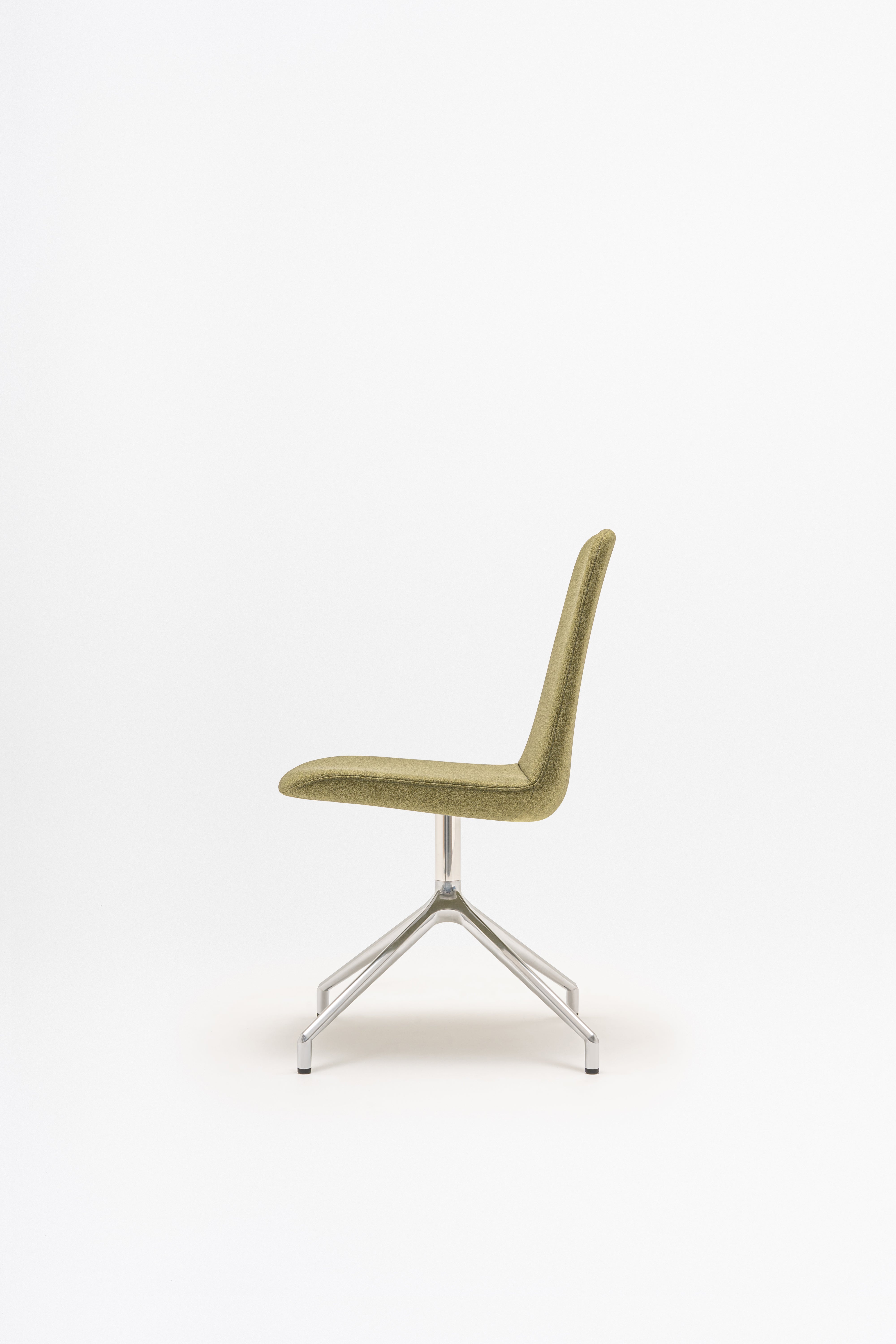 Ulti swivel aluminum chair polished