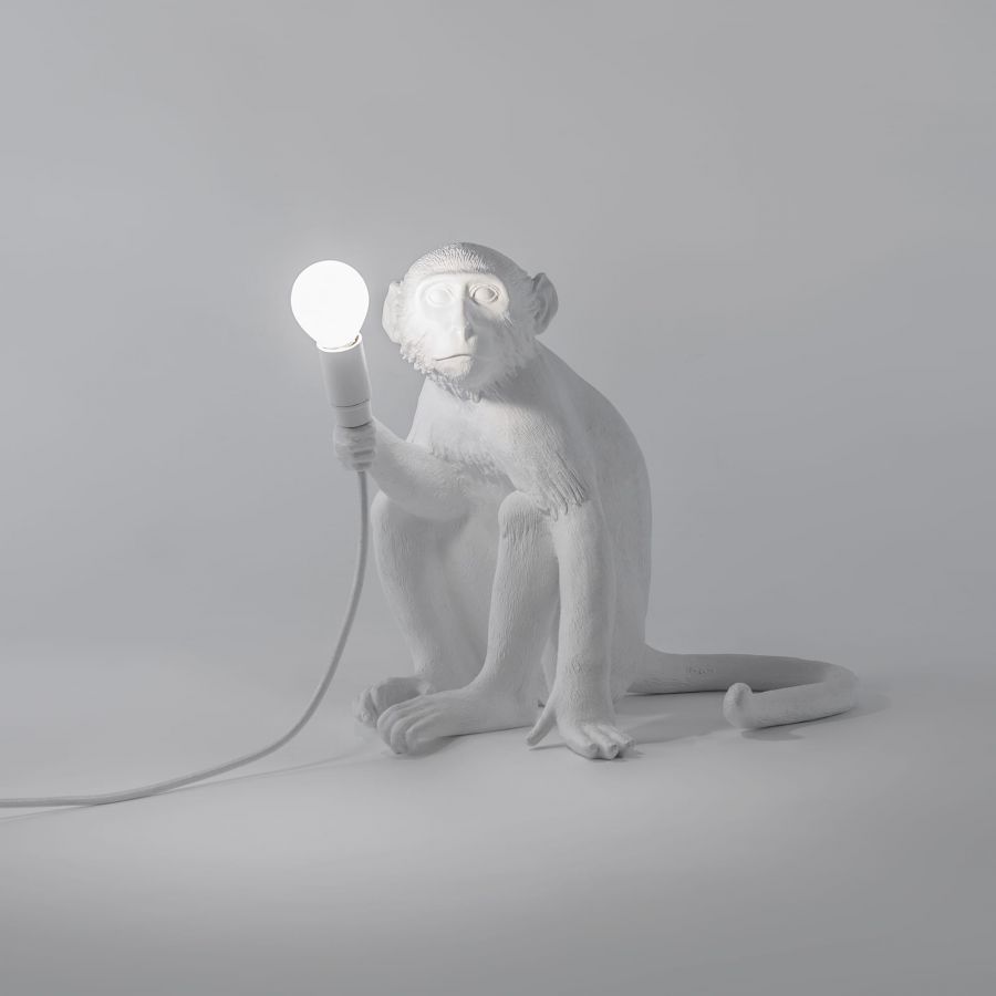 MONKEY SITTING Tischleuchte weiß