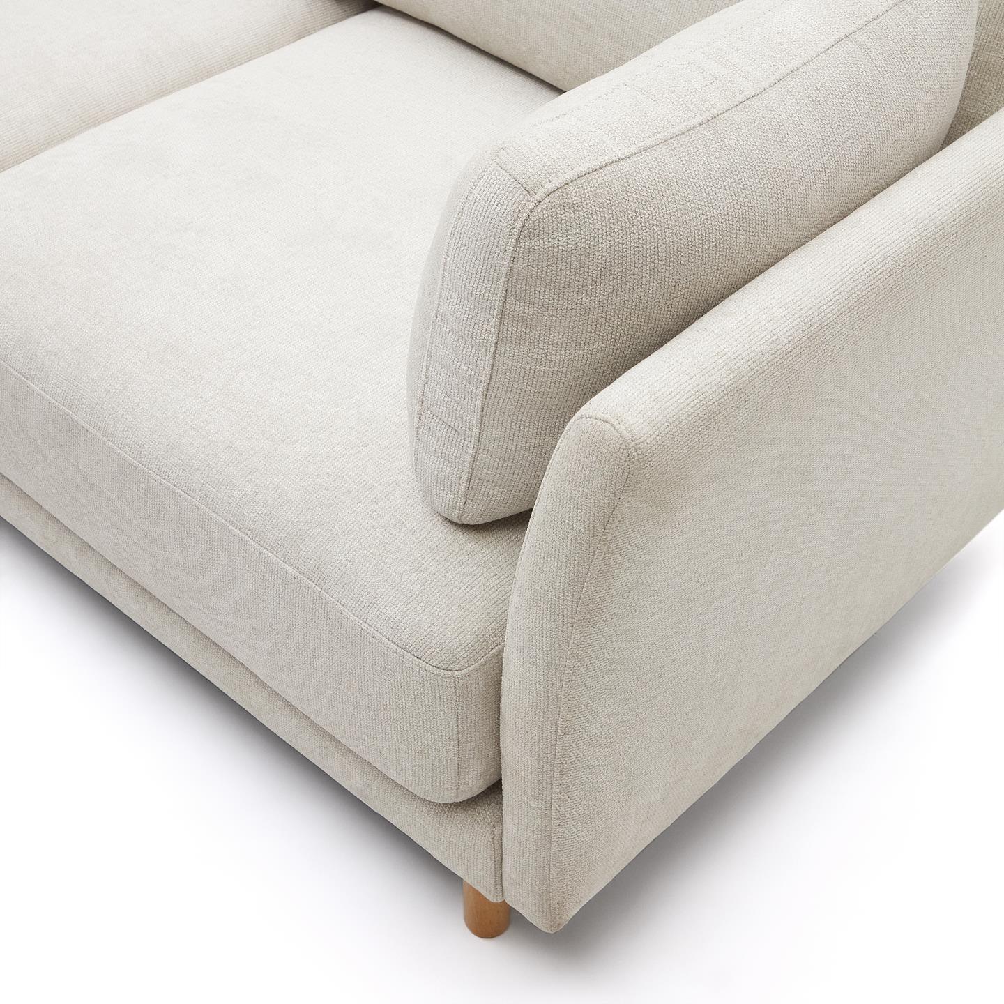Sofa 2-osobowa GILMA perłowy z drewnianą podstawą La Forma Eye on Design