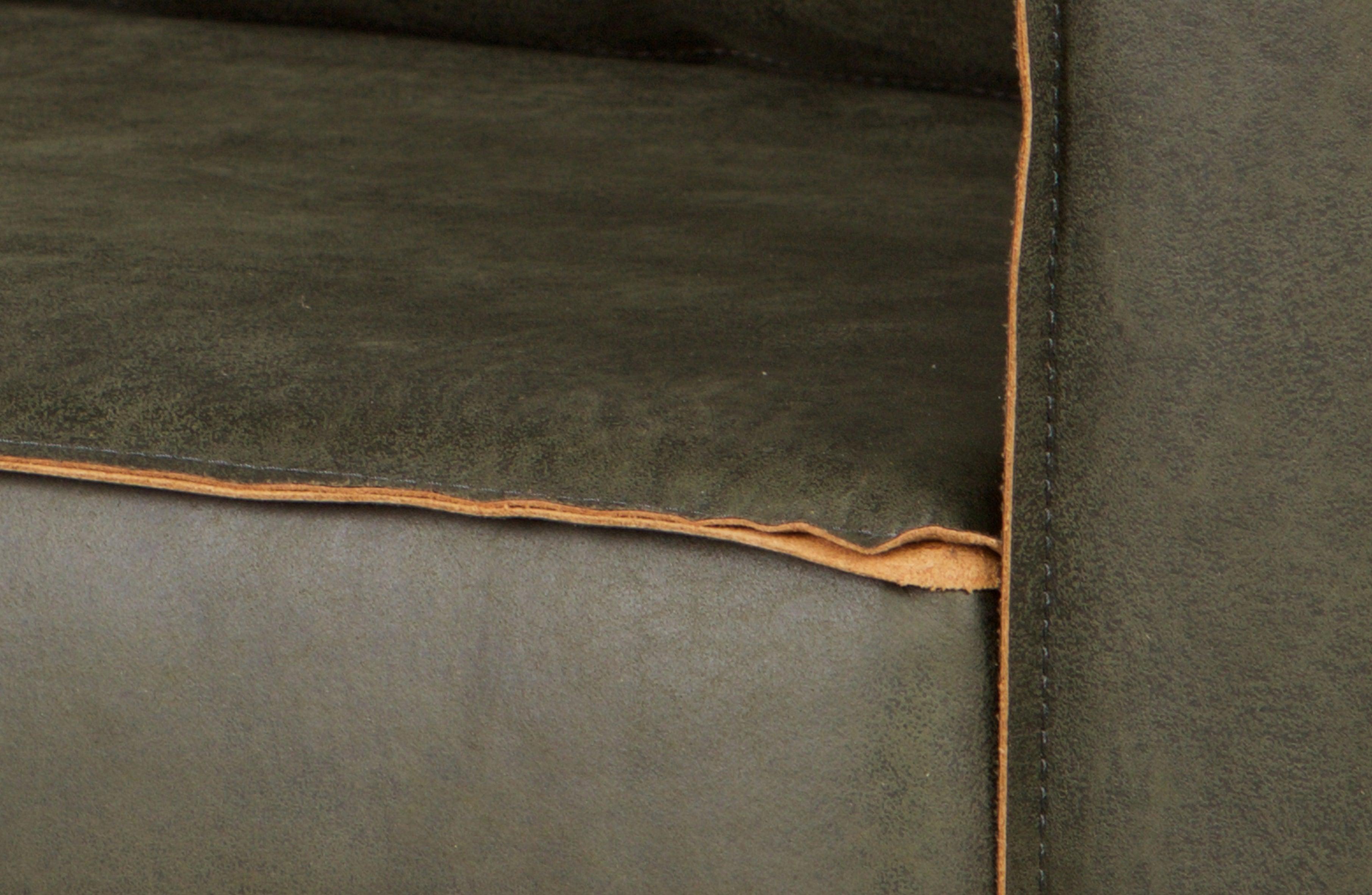 Sofa 2,5-osobowa skórzana RODEO wojskowa zieleń Be Pure Eye on Design