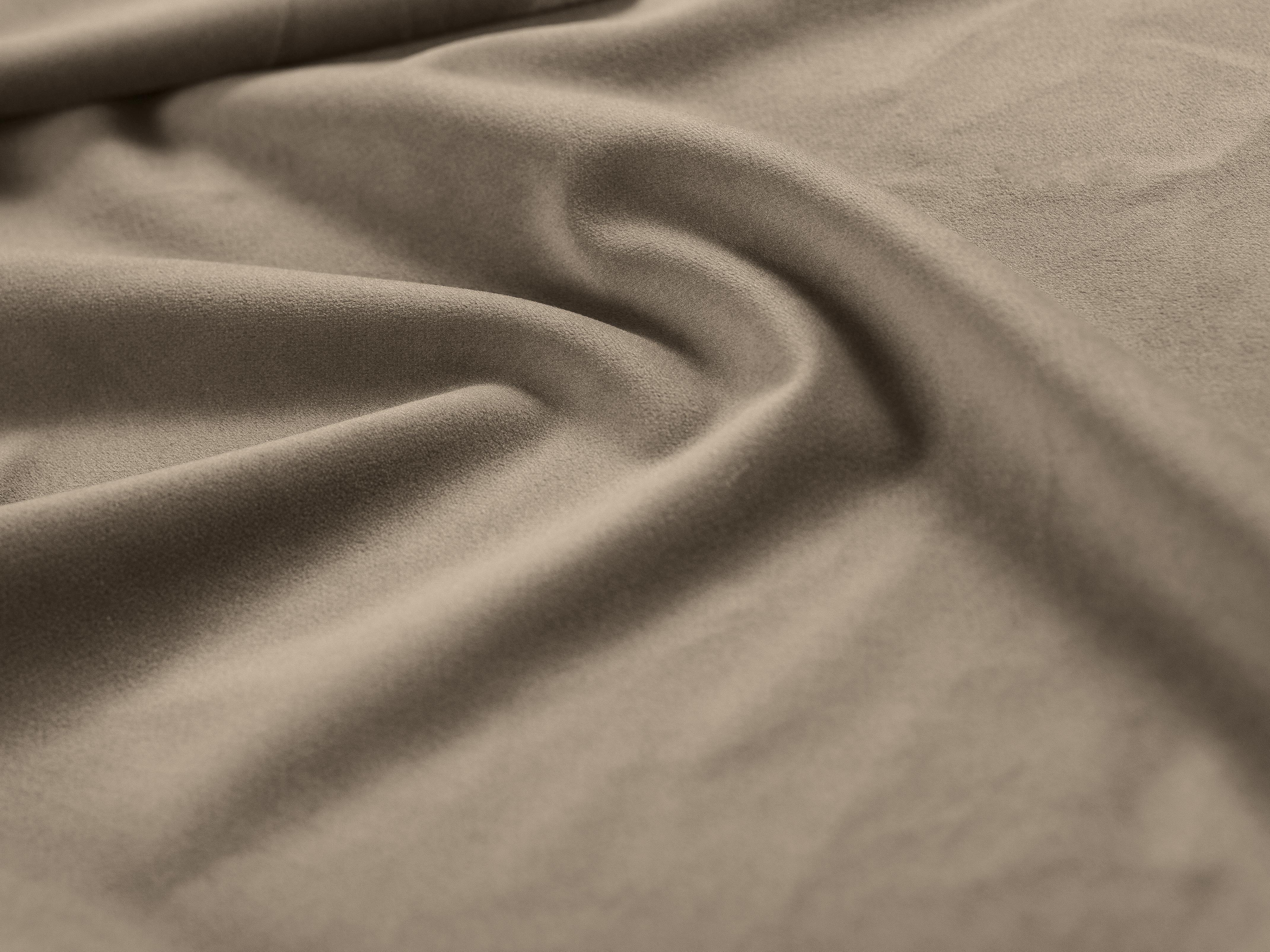 Sofa aksamitna 2-osobowa MADARA cappuccino z czarną podstawą Mazzini Sofas Eye on Design