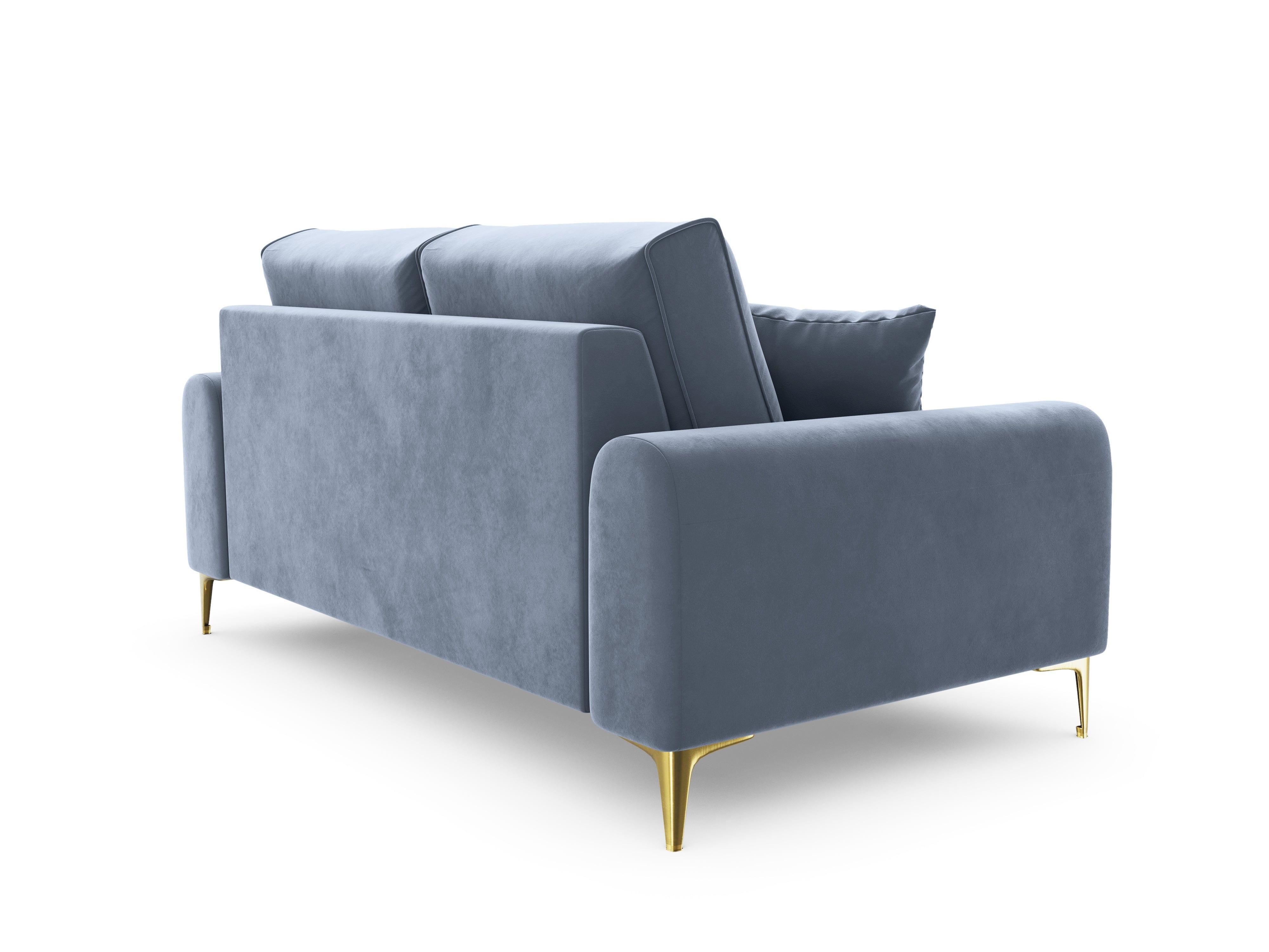 Sofa aksamitna 2-osobowa MADARA jasnoniebieski ze złotą podstawą Mazzini Sofas Eye on Design