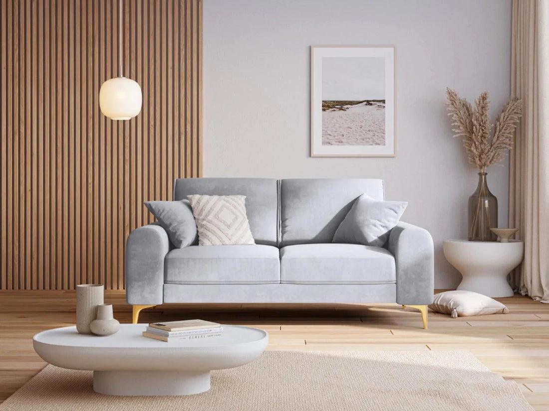 Sofa aksamitna 2-osobowa MADARA srebrny ze złotą podstawą Mazzini Sofas Eye on Design
