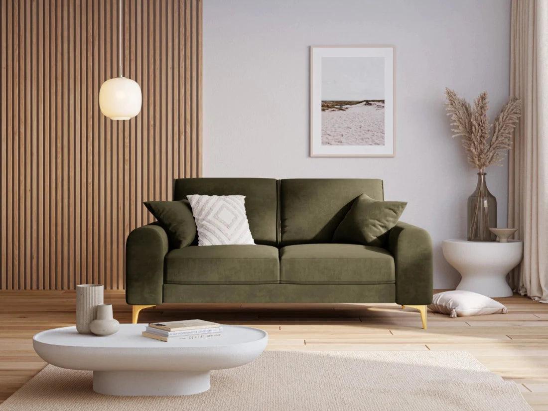 Sofa aksamitna 2-osobowa MADARA zielony ze złotą podstawą Mazzini Sofas Eye on Design