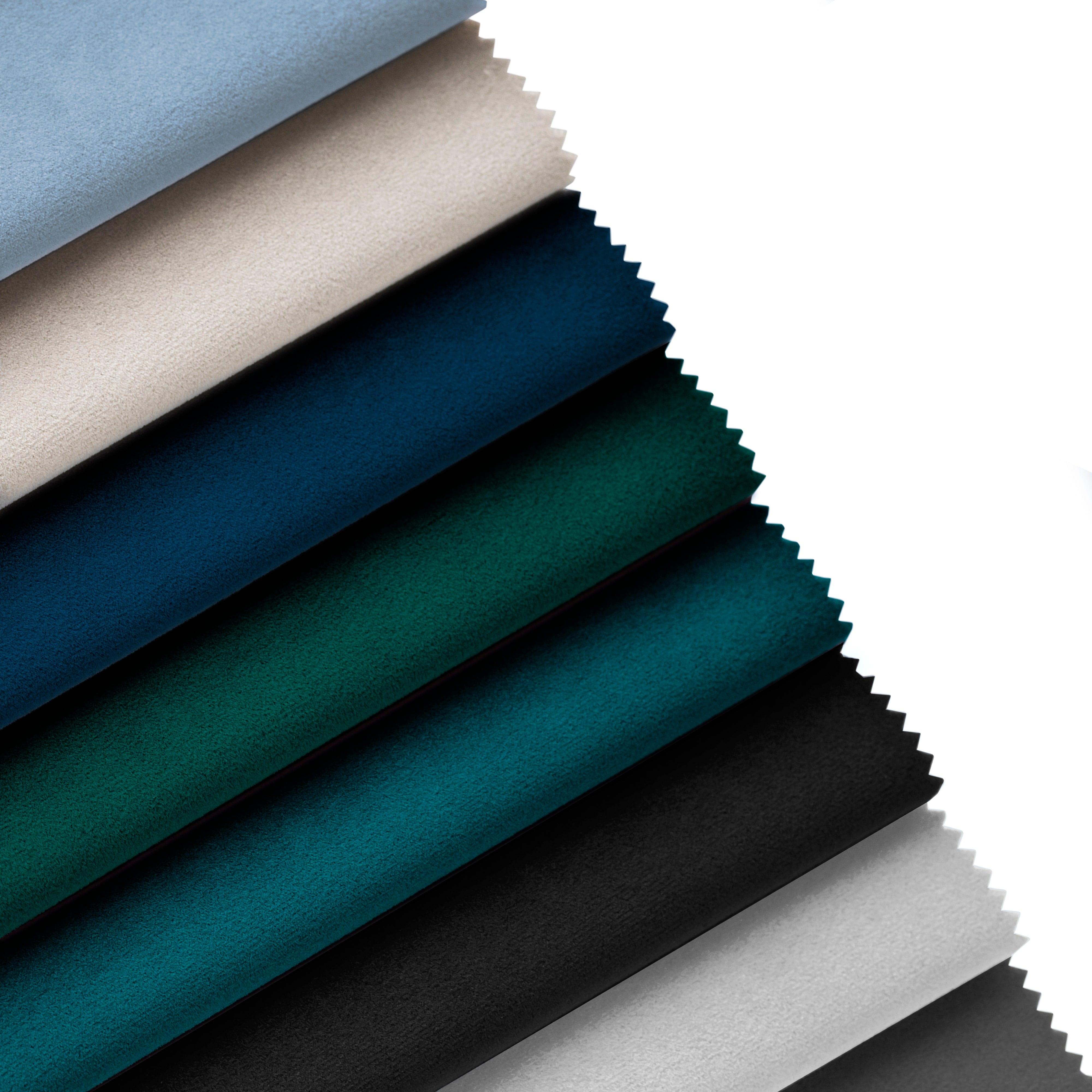 Sofa aksamitna 4-osobowa VIENNA czarny ze złotą podstawą Cosmopolitan Design Eye on Design