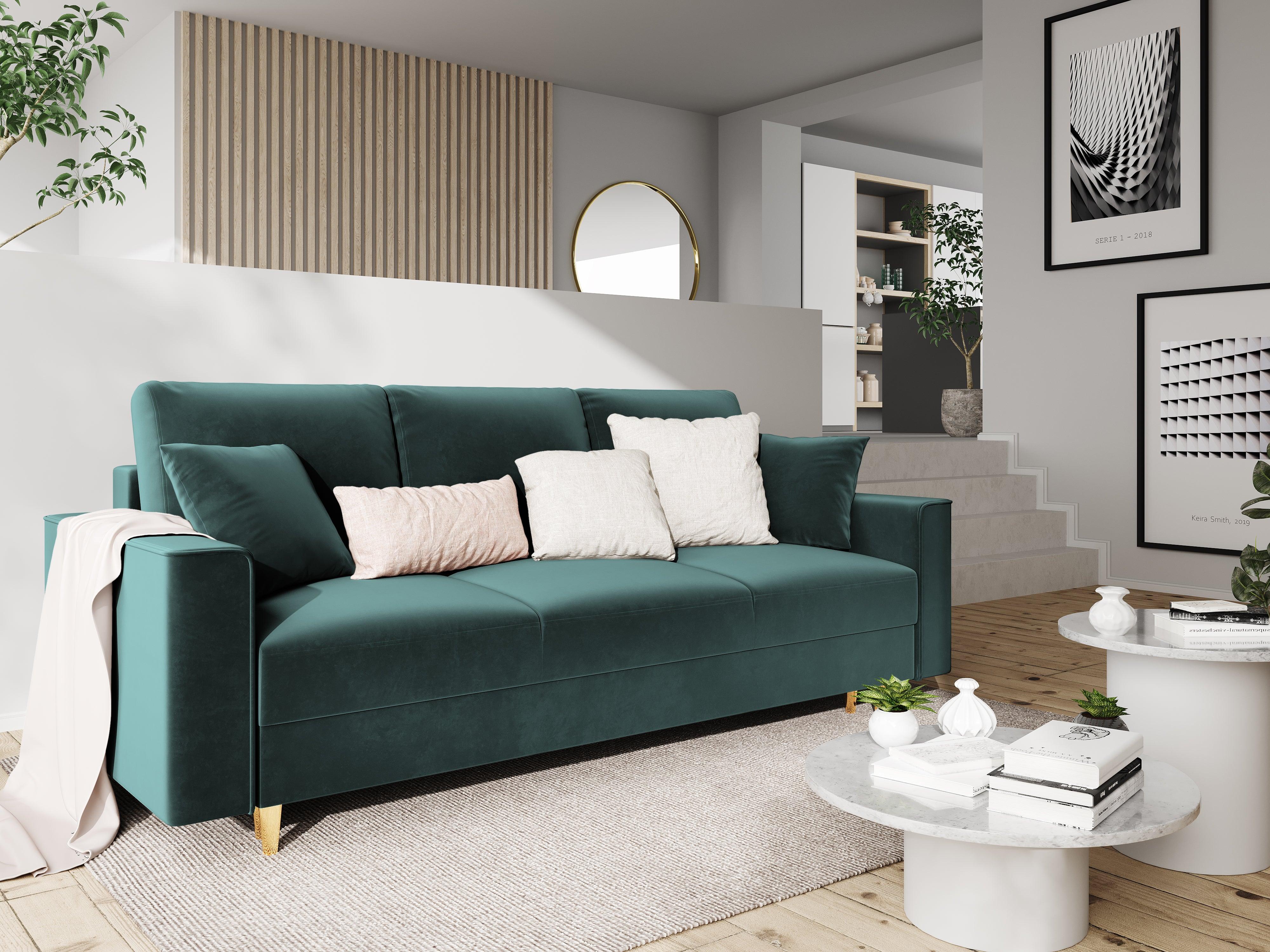 Sofa aksamitna z funkcją spania CARTADERA petrol ze złotą podstawą Mazzini Sofas Eye on Design