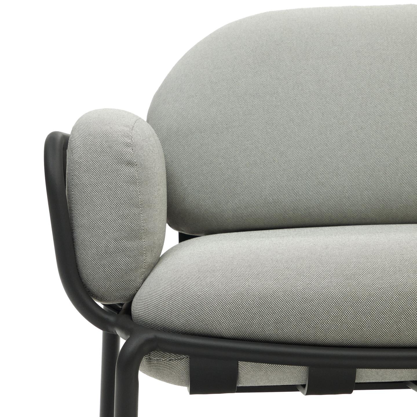 Sofa ogrodowa 2-osobowa JONCOLS szary z czarną podstawą La Forma Eye on Design