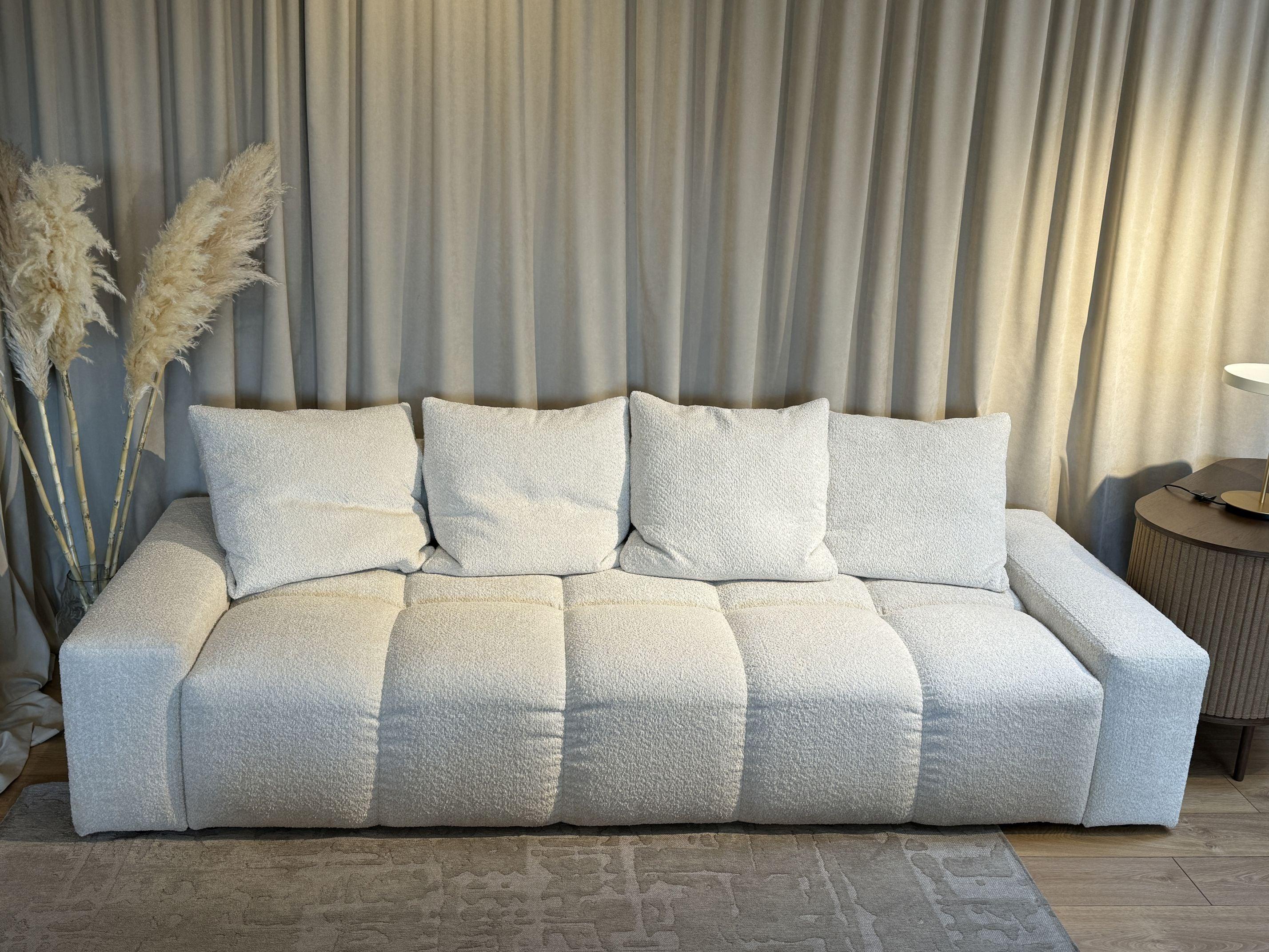 Sofa TUFTI jasnobeżowa bocule Rosanero Eye on Design