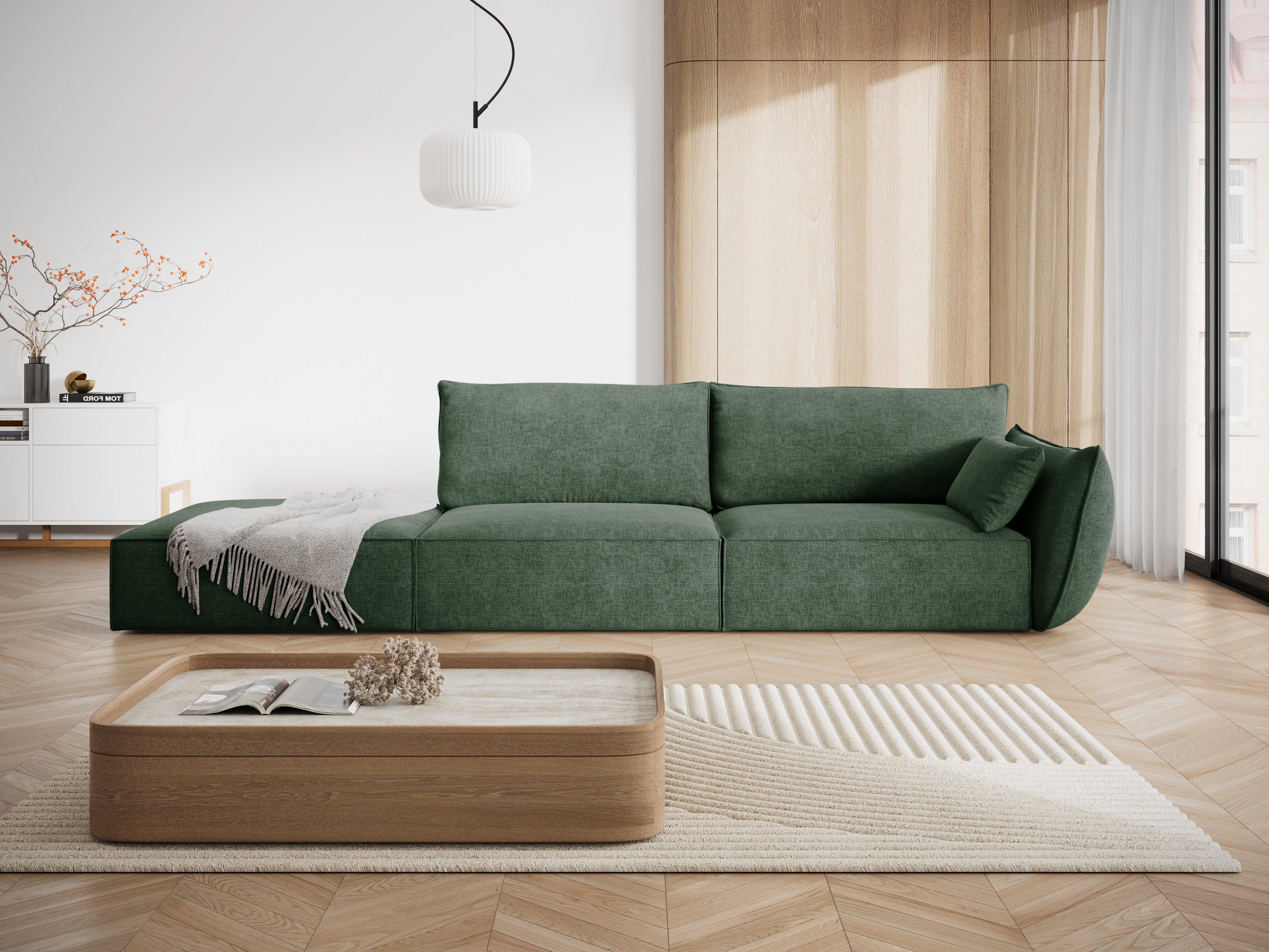 Sofa w tkaninie szenilowej lewostronna otwarta VANDA butelkowa zieleń Mazzini Sofas Eye on Design