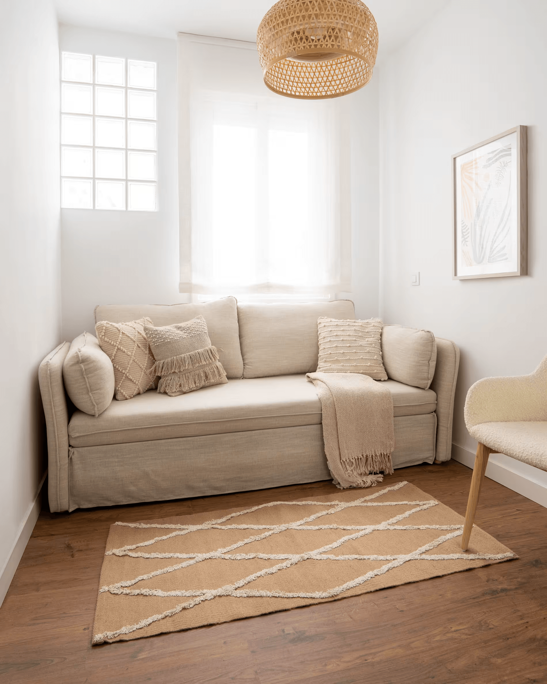 Sofa z funkcją spania TANIT kremowy La Forma Eye on Design