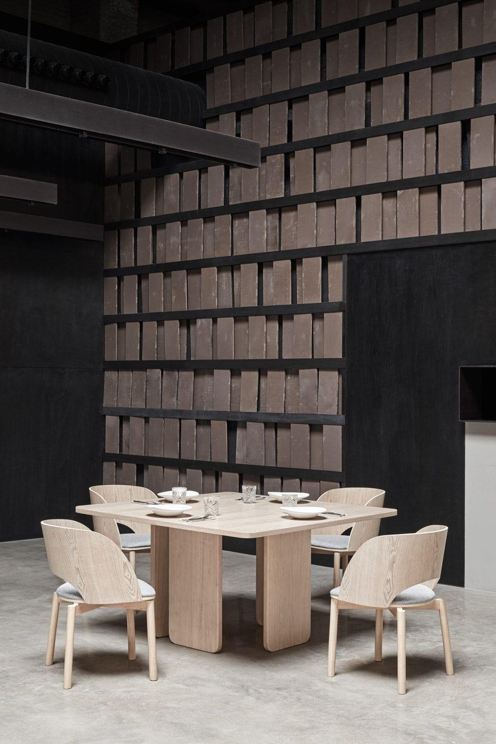 Stół ARQ drewniany Teulat Eye on Design