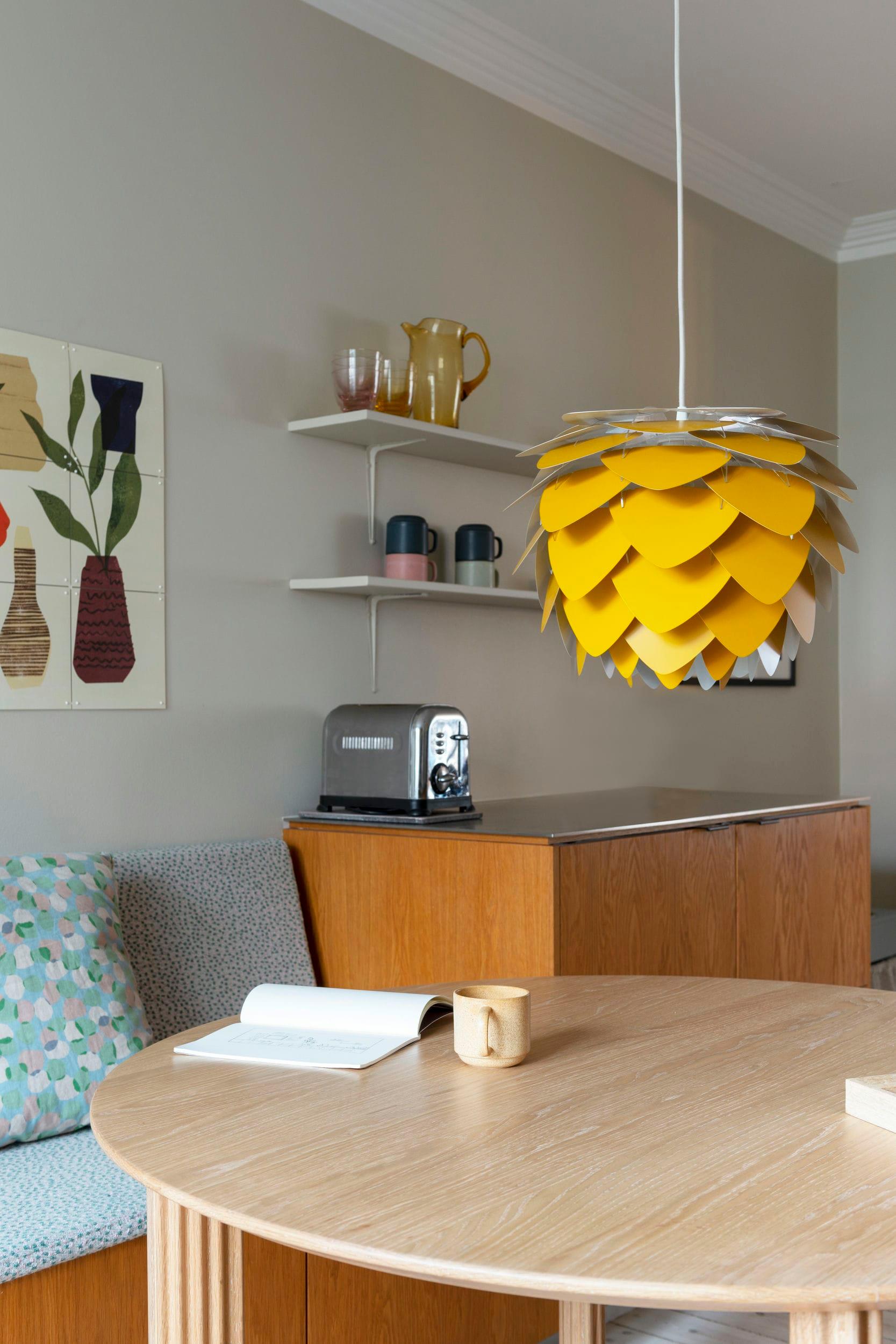 Stół COMFORT CIRCLE dębowy UMAGE Eye on Design