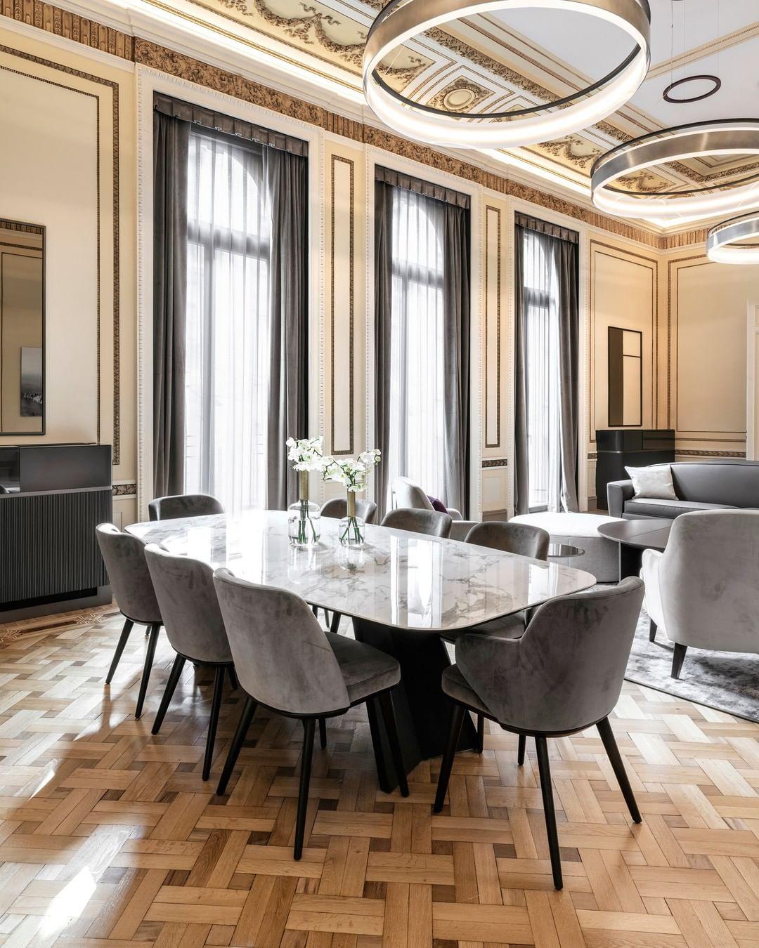 Stół ICARO piaskowy marmur Calligaris Eye on Design