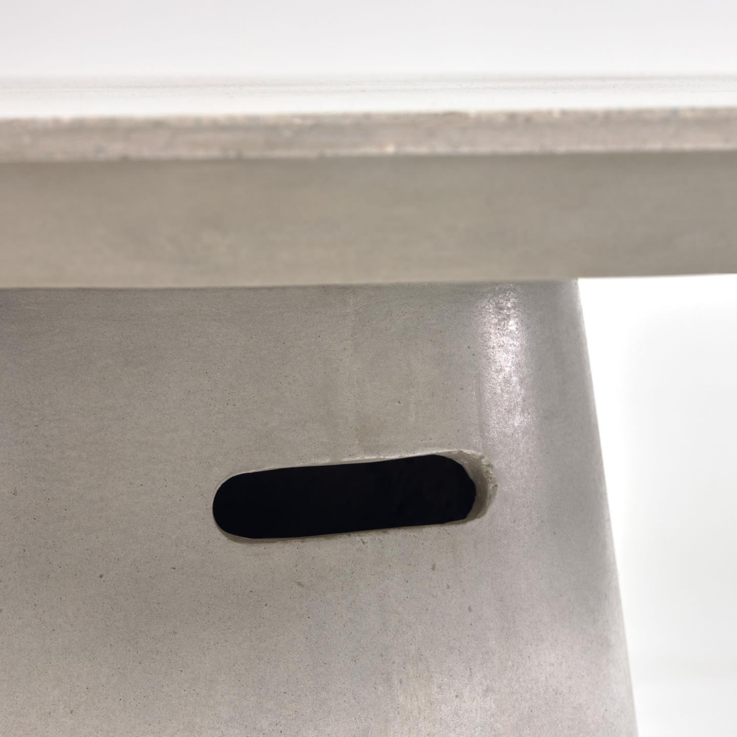 Stół ogrodowy ITAI szary cement La Forma Eye on Design