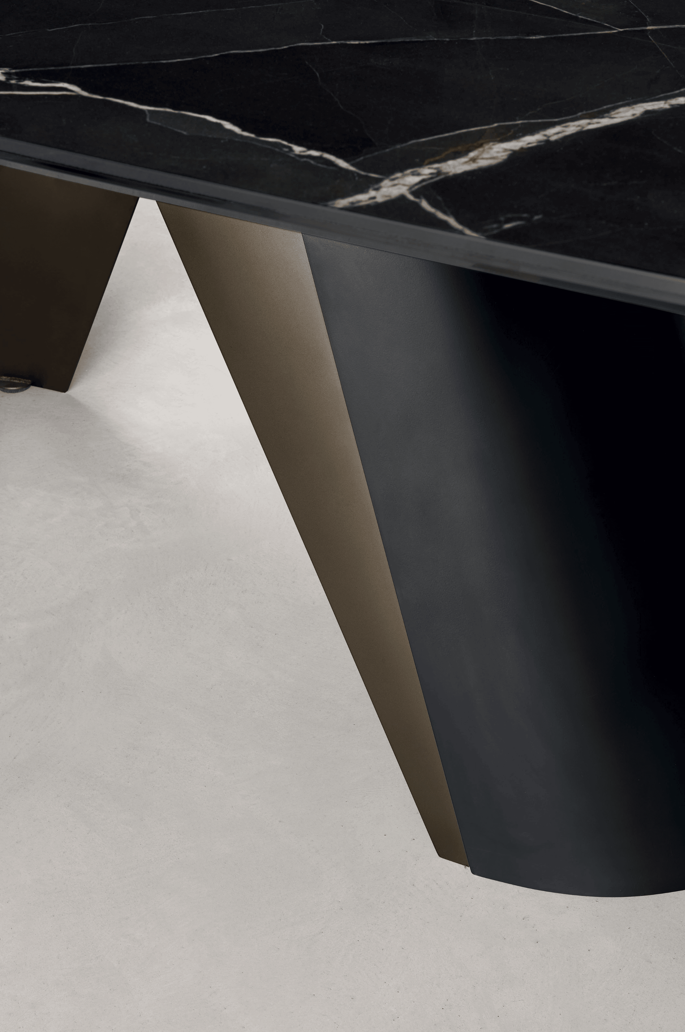 Stół prostokątny rozkładany APIAN biały marmur Calligaris Eye on Design