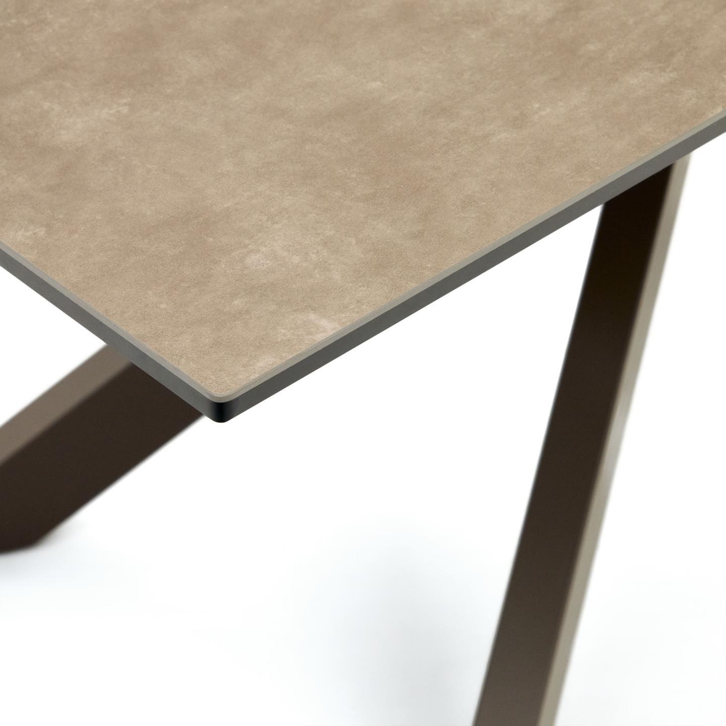 Stół rozkładany ATMINDA porcelanowy blat z brązową podstawą La Forma Eye on Design