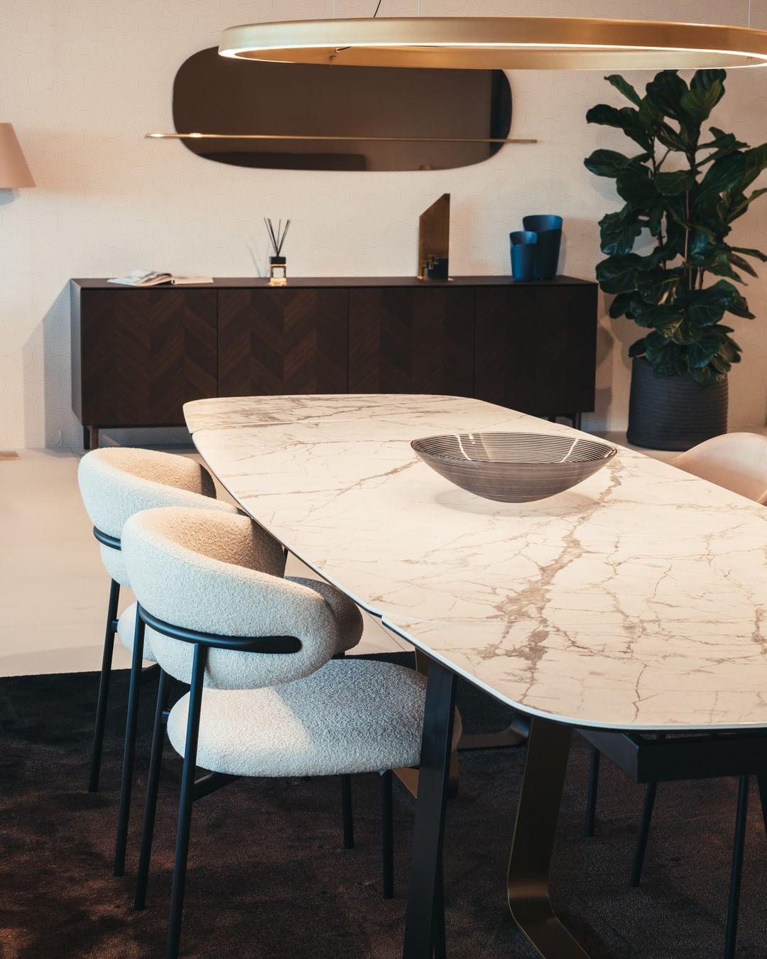 Stół rozkładany SUNSHINE czarny marmur Calligaris Eye on Design