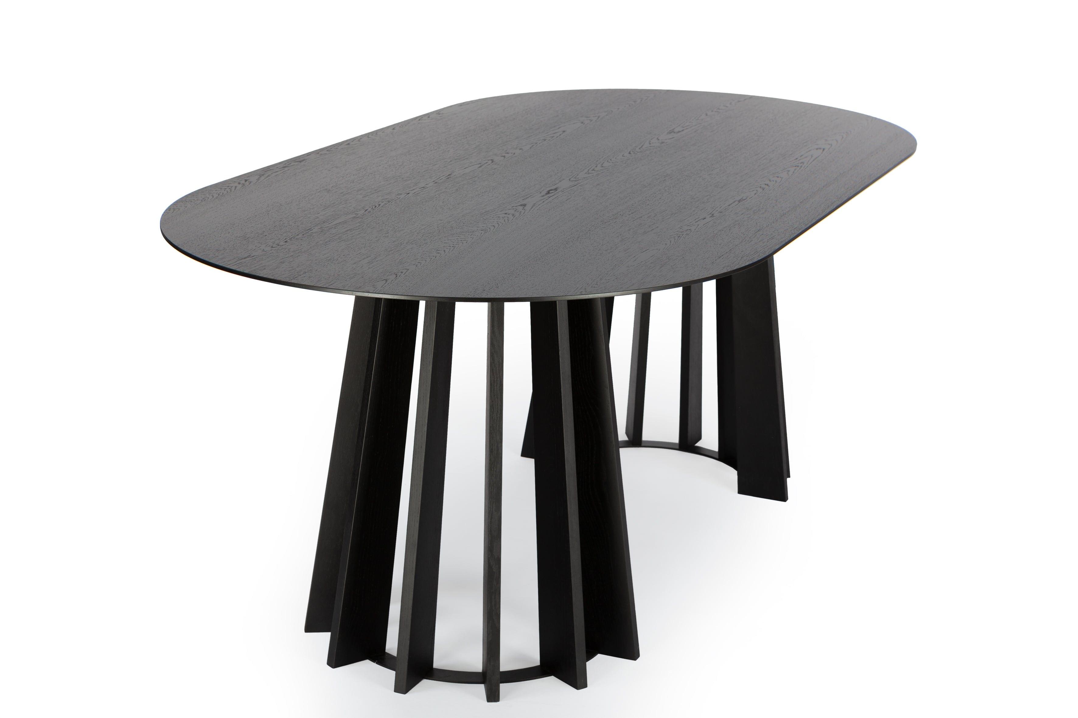 Stół TAVLE OVAL czarny dąb Nordifra Eye on Design
