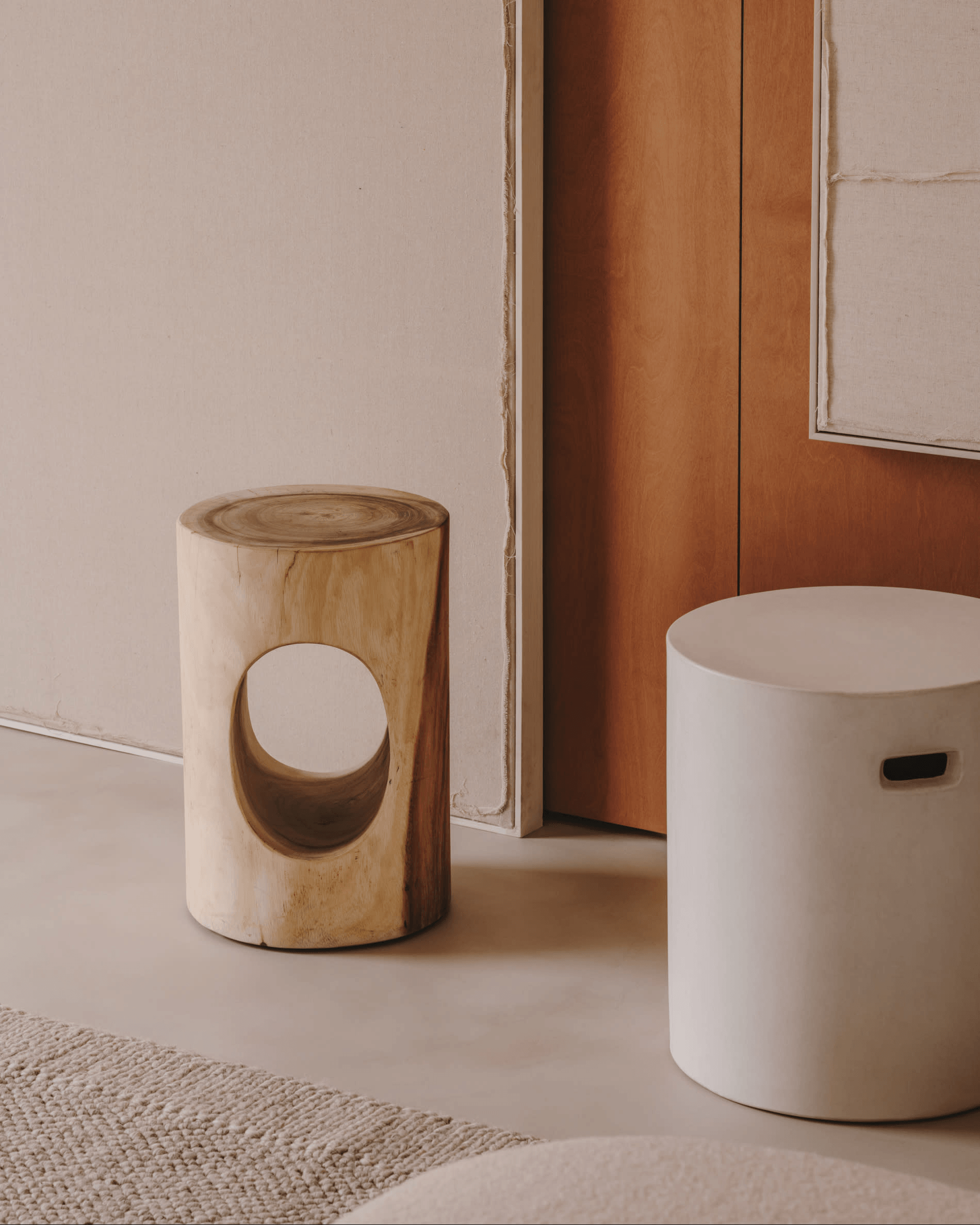 Stołek ogrodowy AIGUABLAVA biały cement La Forma Eye on Design