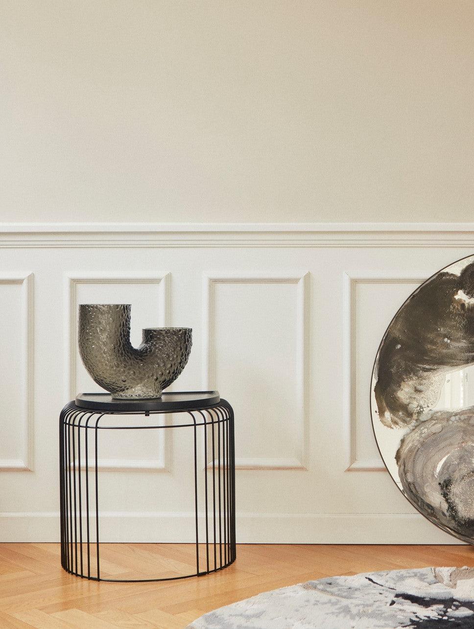 Stolik boczny CURVA czarny AYTM Eye on Design