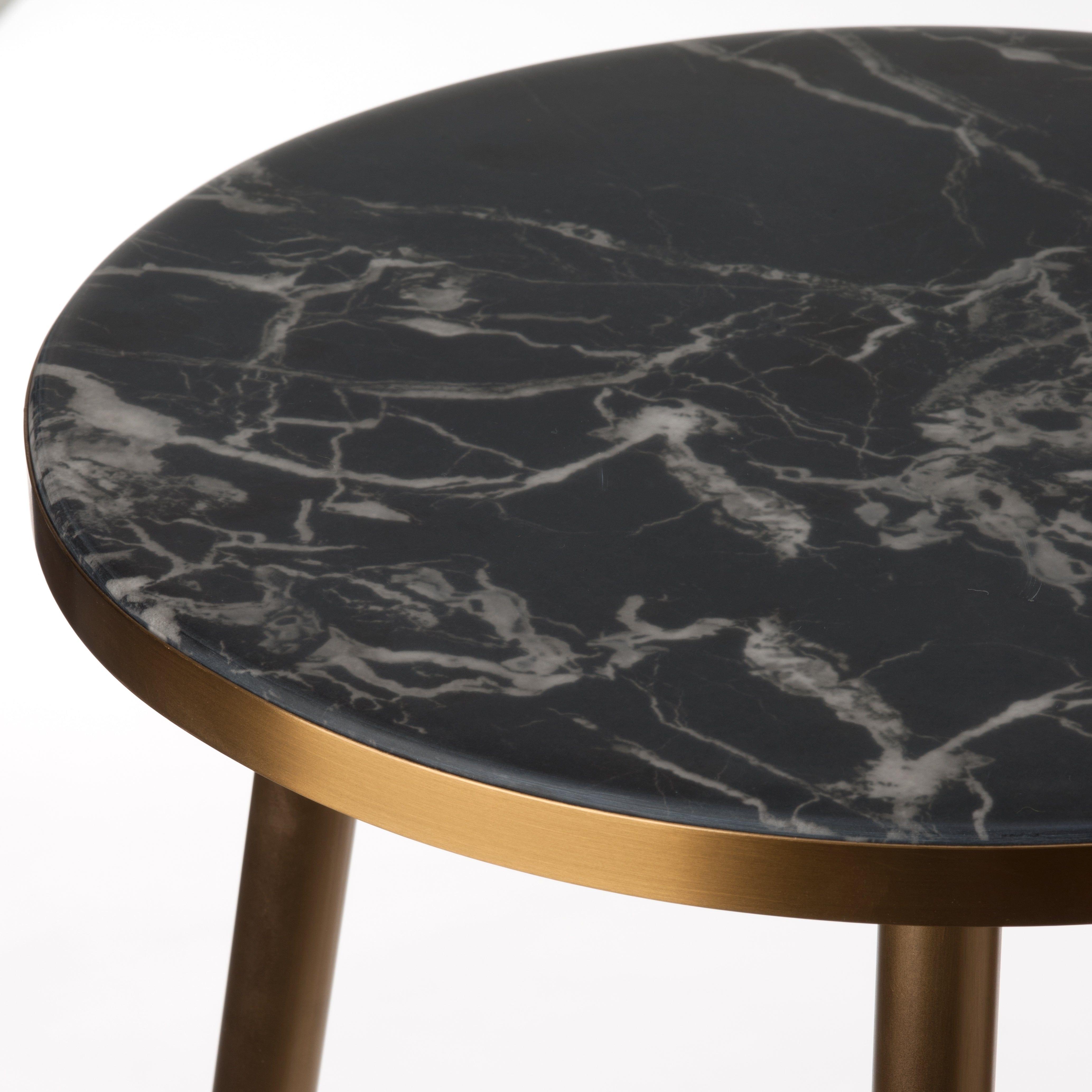 Stolik boczny MARBLE LOOK czarny ze złotą podstawą Pols Potten Eye on Design