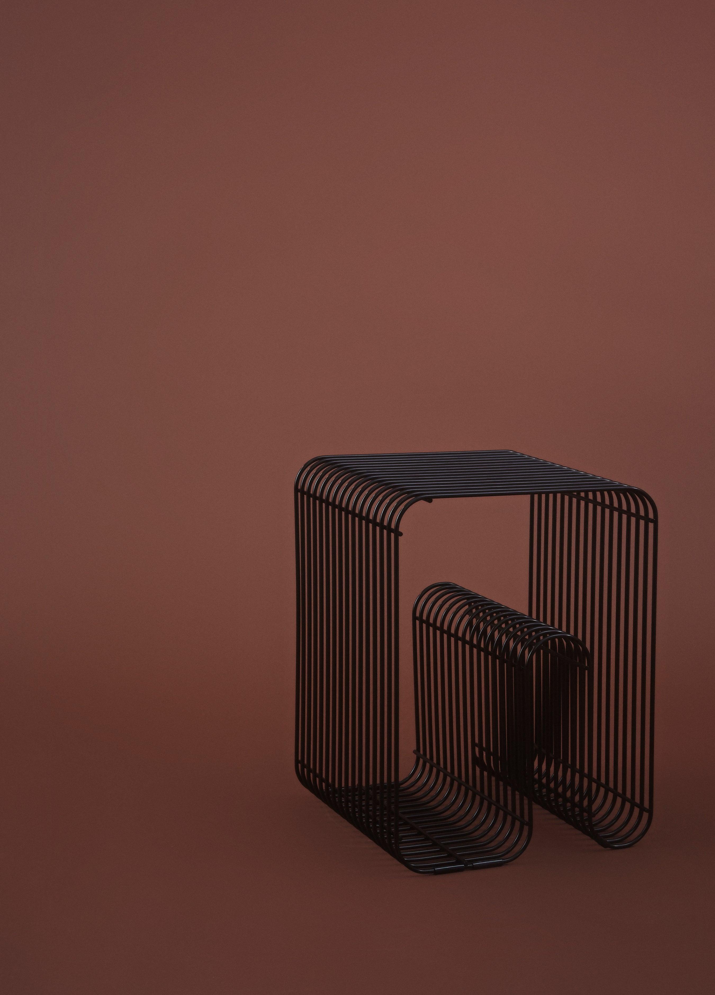 Stolik CURVA czarny AYTM Eye on Design