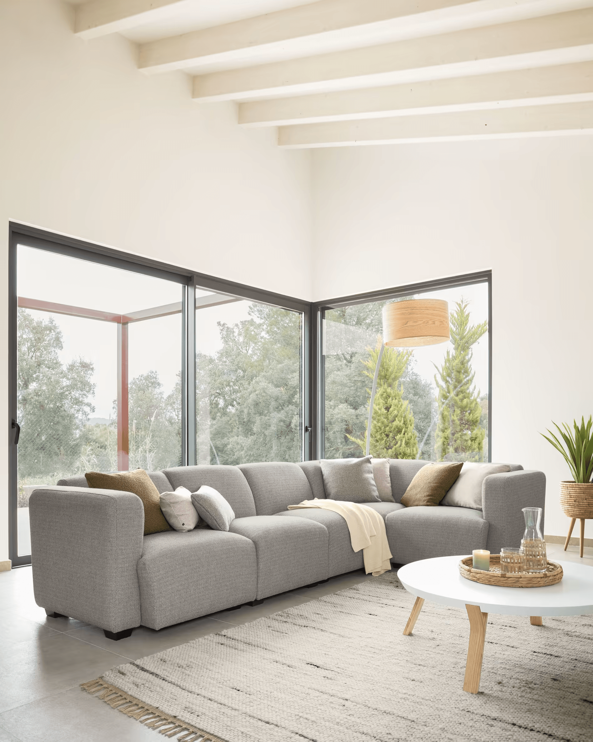Stolik kawowy DILOS drewno jesionowe La Forma Eye on Design