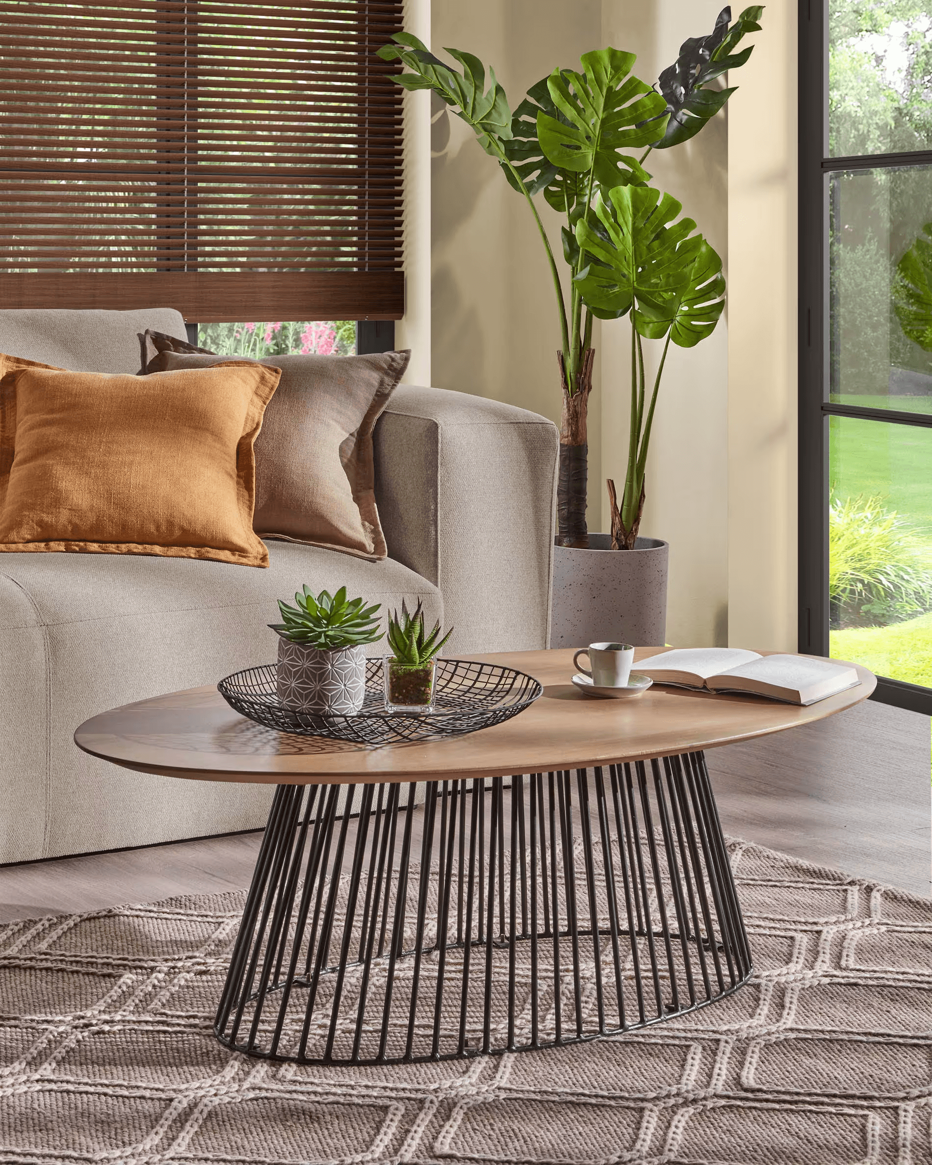Stolik kawowy LESKA drewno mango La Forma Eye on Design