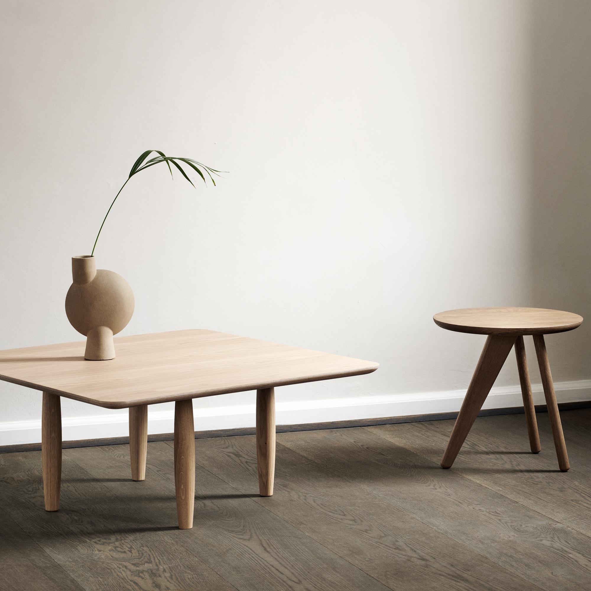 Stolik kawowy OKU dębowy NORR11 Eye on Design