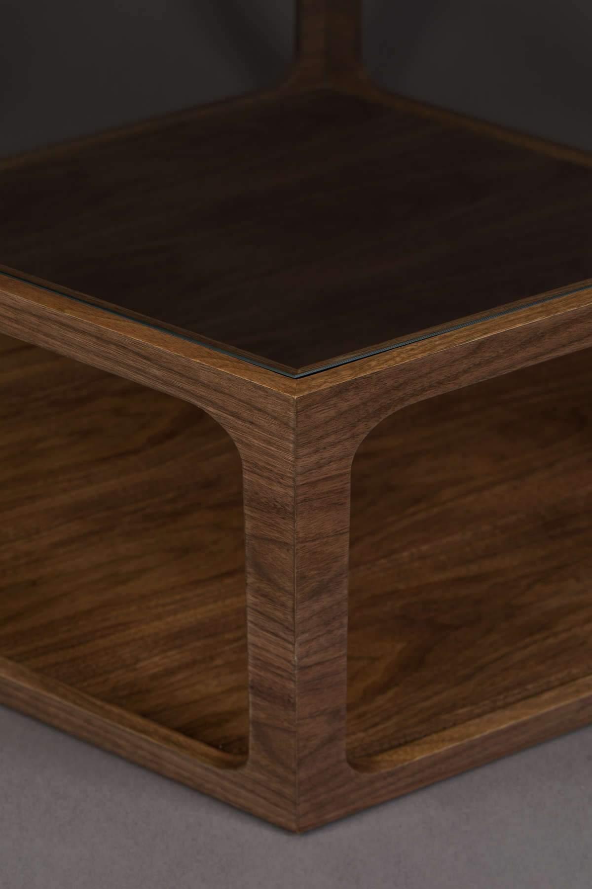 Stolik kawowy SITA orzechowy Dutchbone Eye on Design
