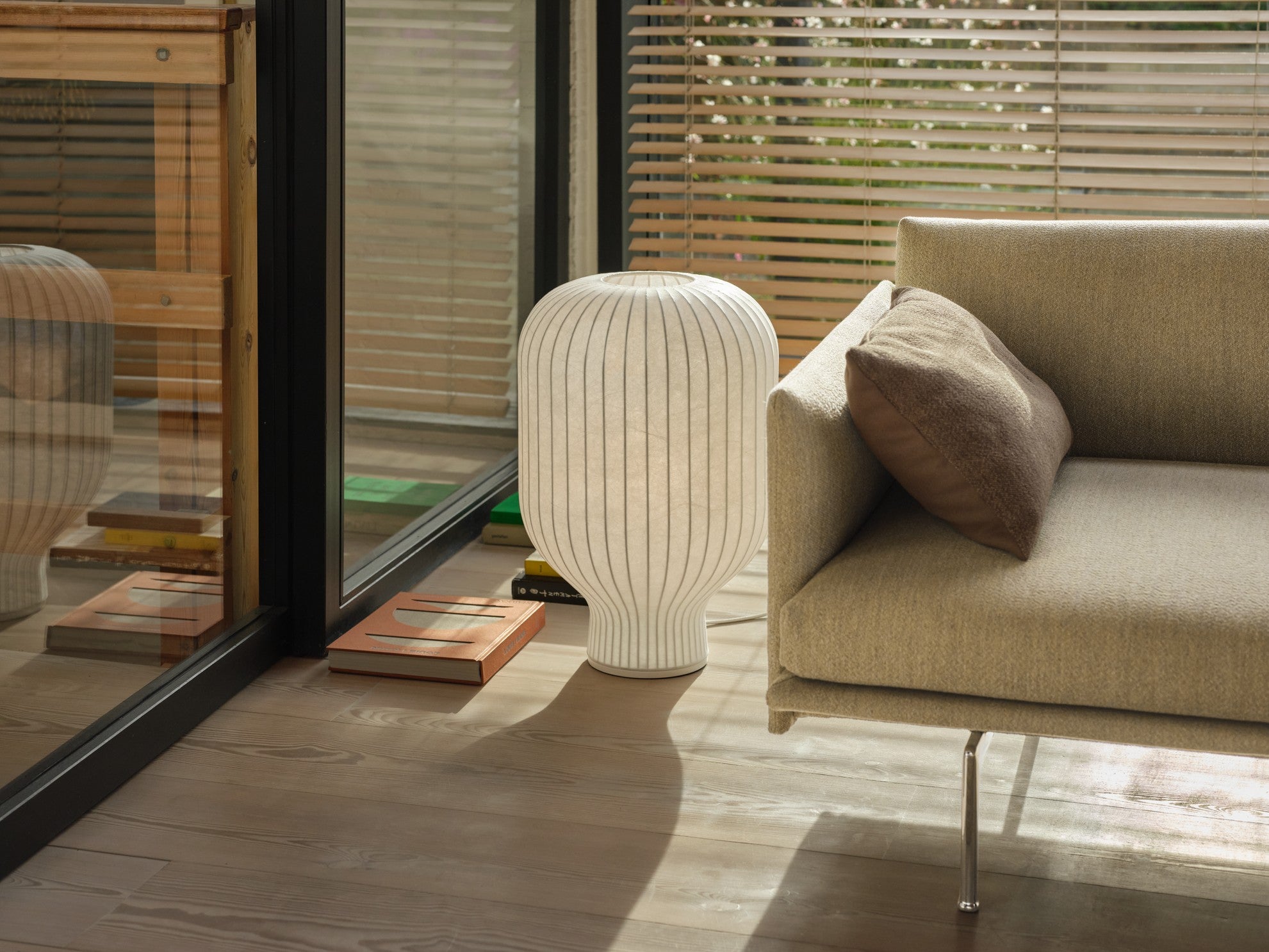 Upholstered 3-Seater Sofa OUTLINE
