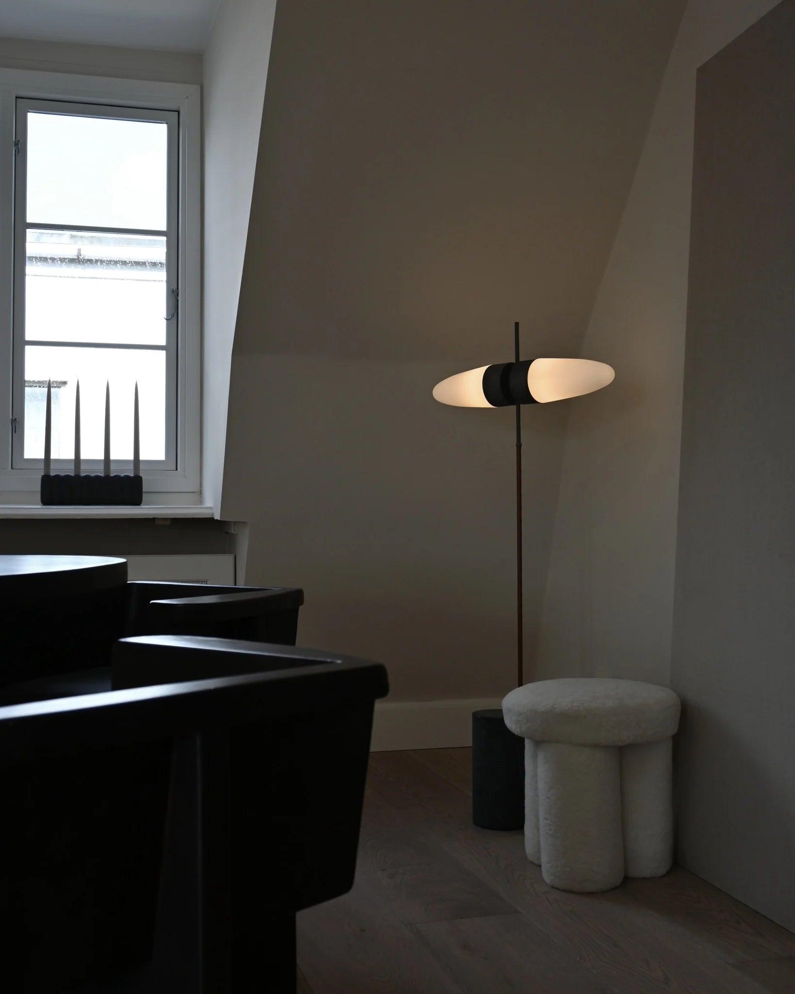 Świecznik TUBE ciemnobrązowy 101 Copenhagen Eye on Design