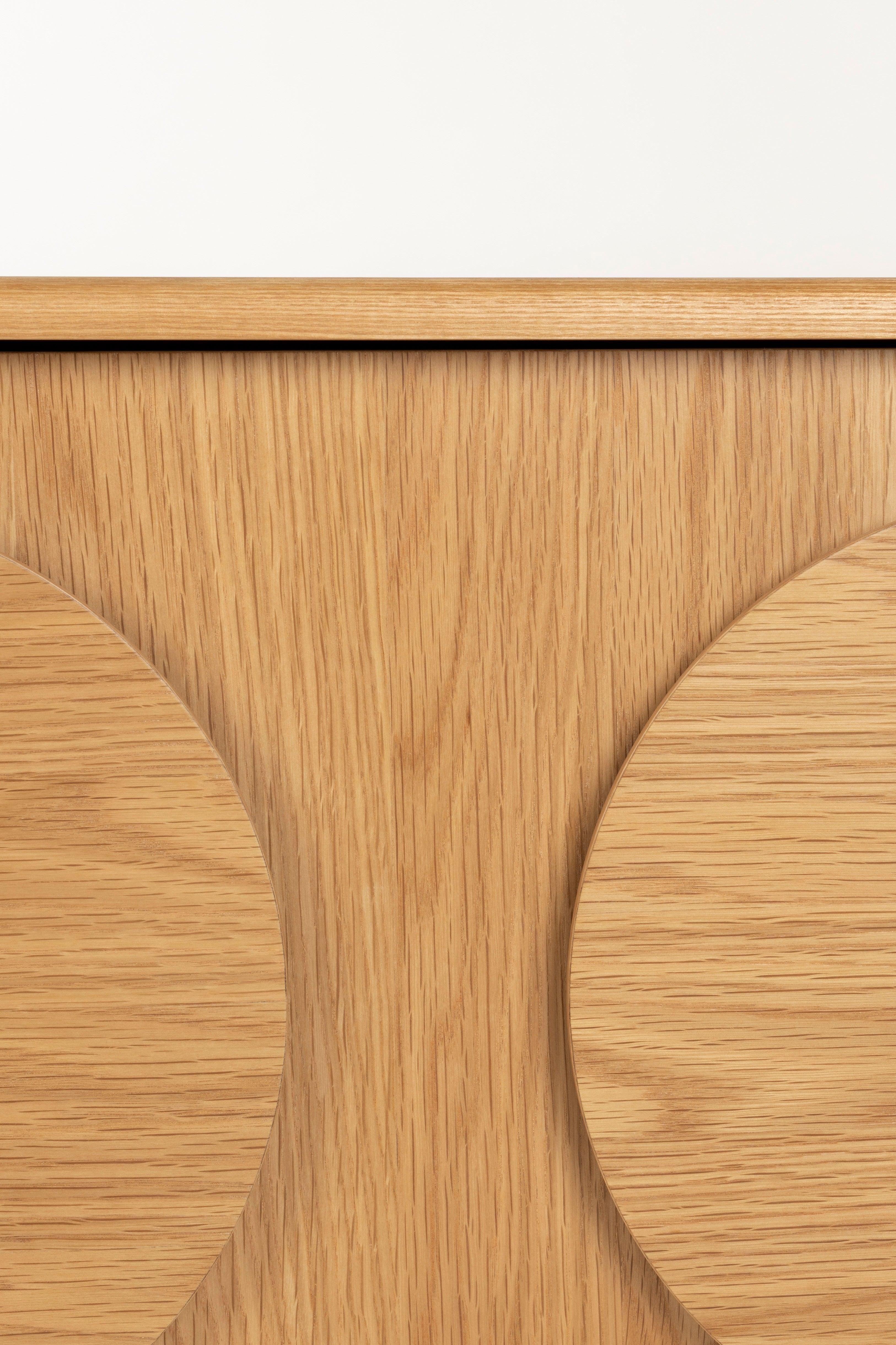 Szafka GROOVE drewno dębowe Zuiver Eye on Design