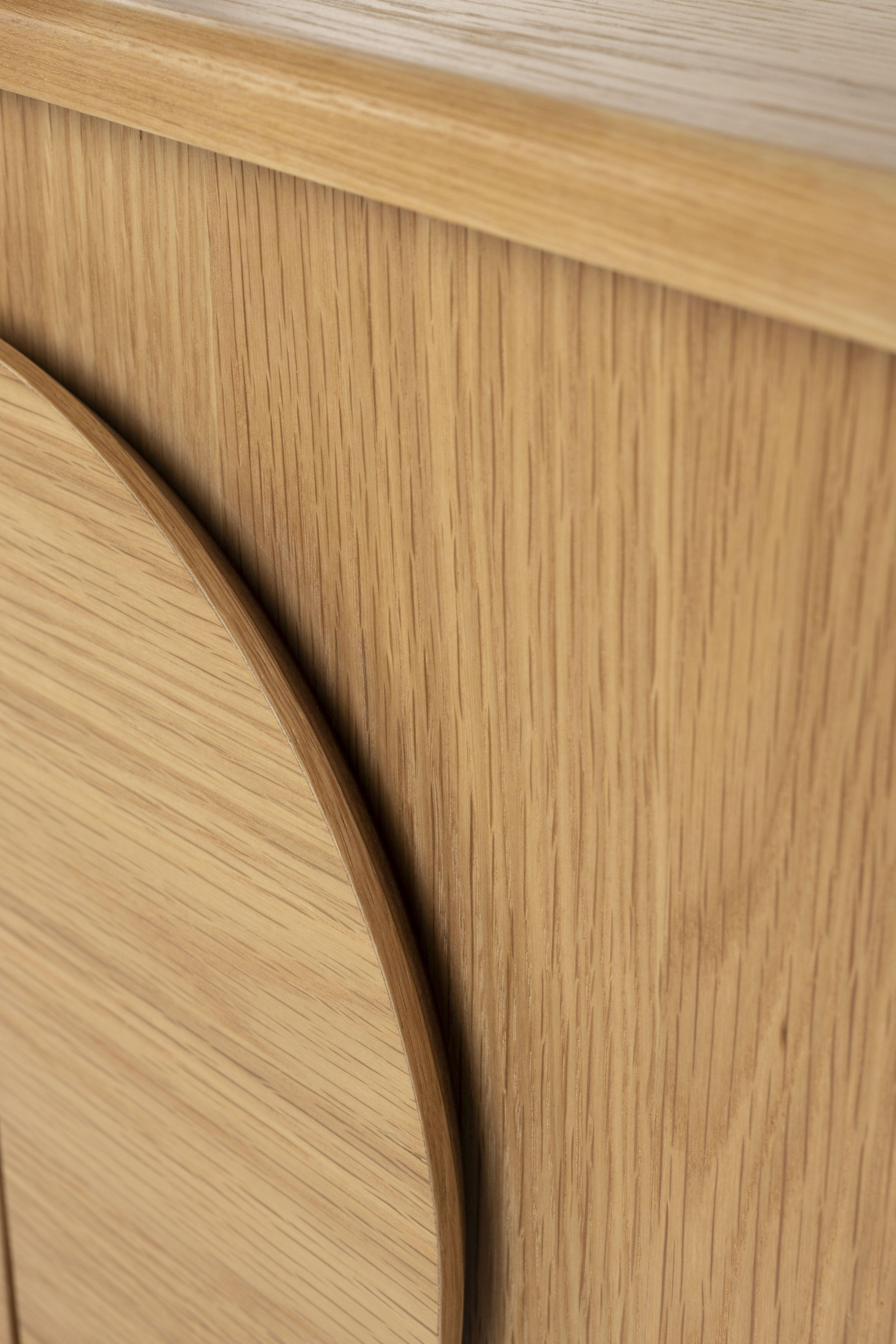 Szafka GROOVE drewno dębowe Zuiver Eye on Design