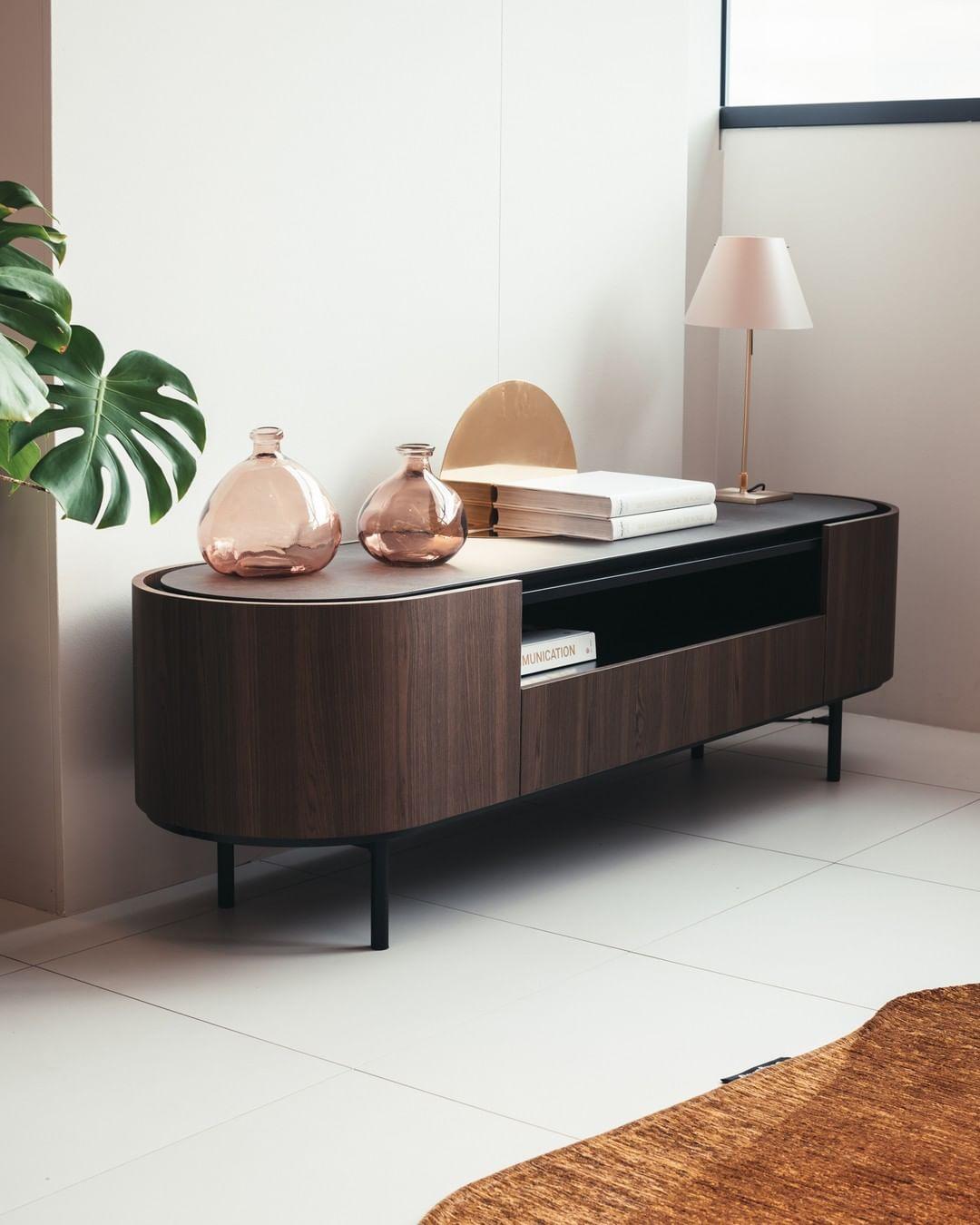 Szafka RTV LAKE orzechowy Calligaris Eye on Design