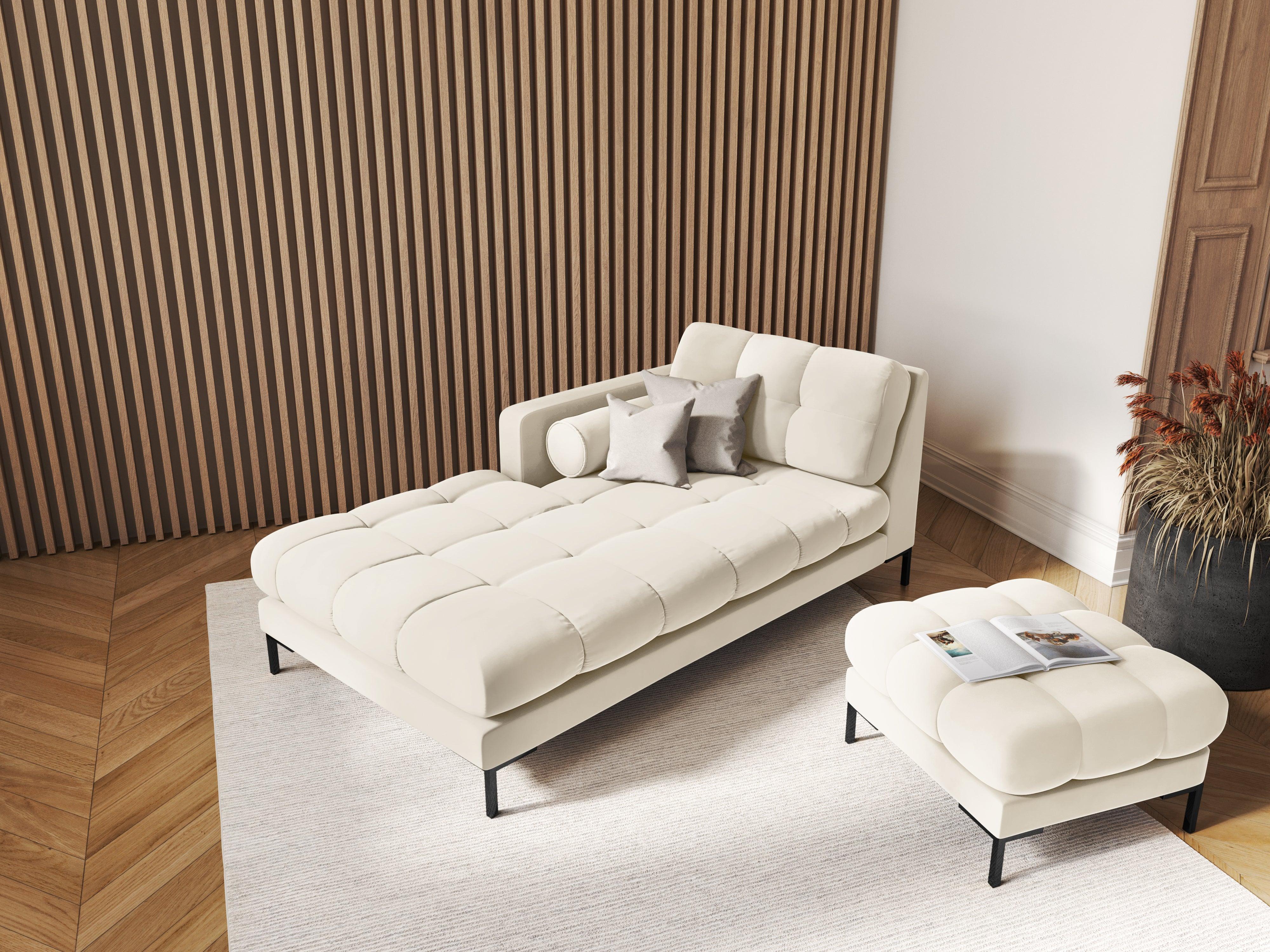 Szezlong aksamitny lewostronny BALI jasnobeżowy z czarną podstawą Cosmopolitan Design Eye on Design