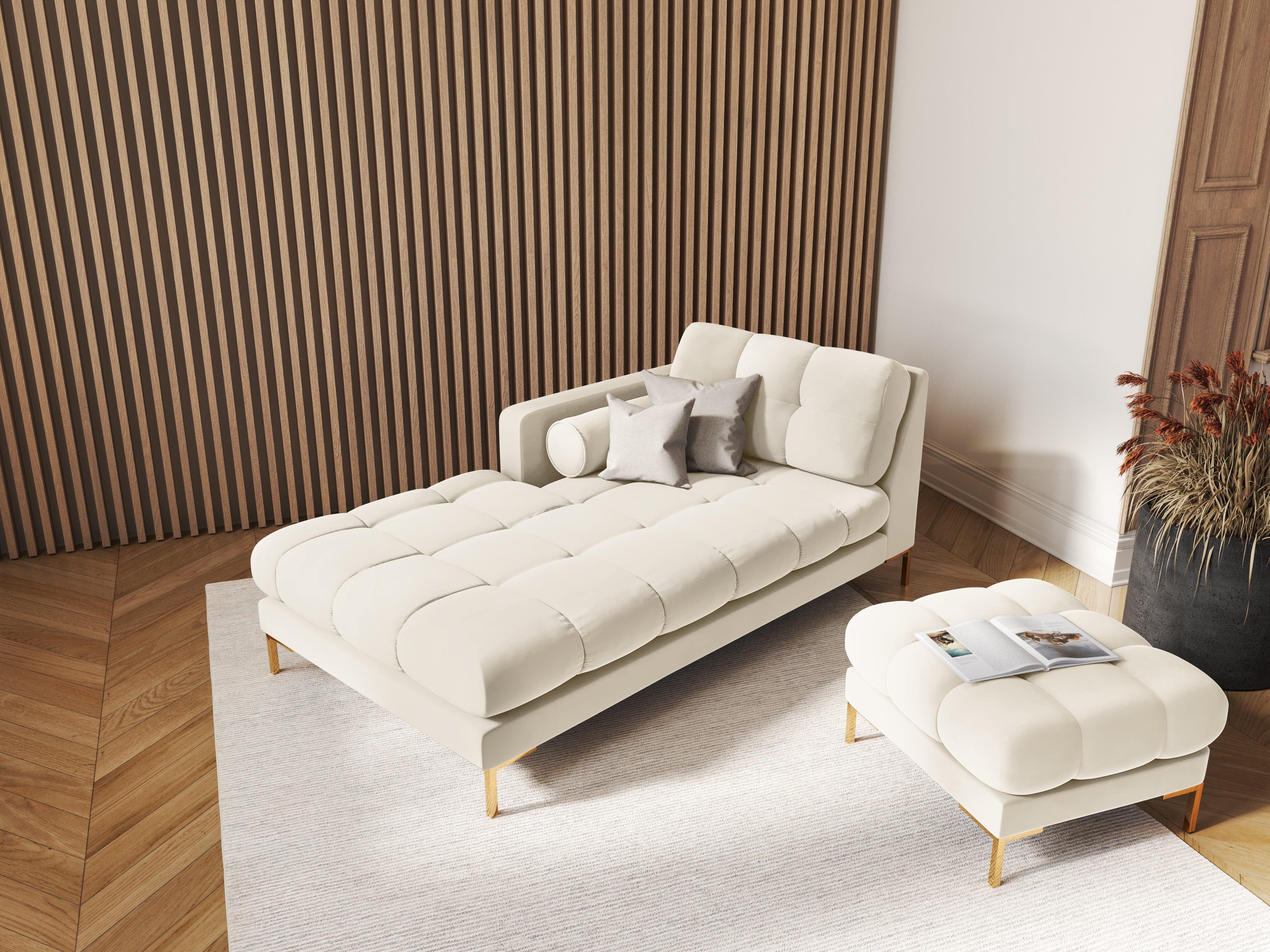 Szezlong aksamitny lewostronny BALI jasnobeżowy ze złotą podstawą Cosmopolitan Design Eye on Design
