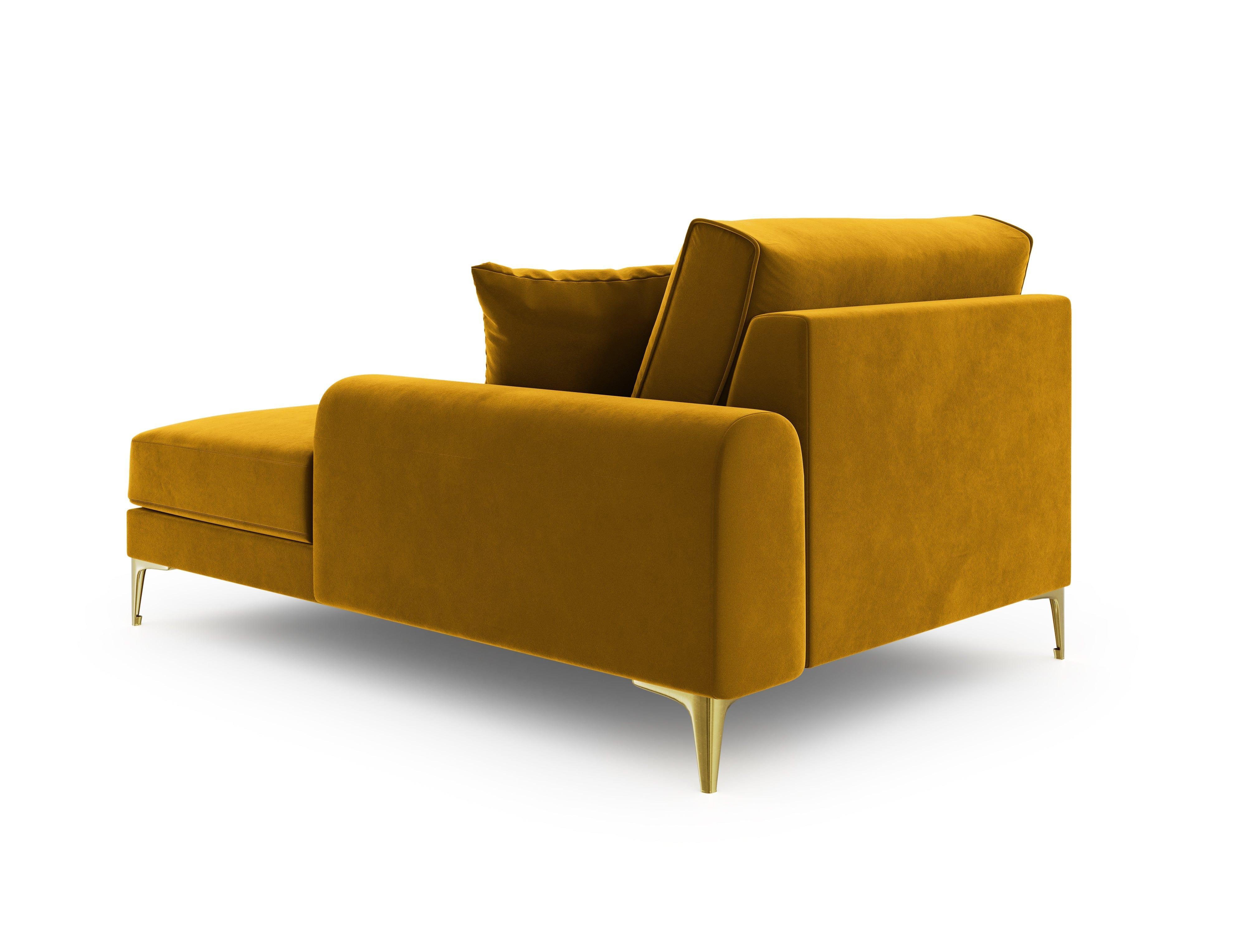 Szezlong aksamitny prawostronny MADARA musztardowy ze złotą podstawą Mazzini Sofas Eye on Design