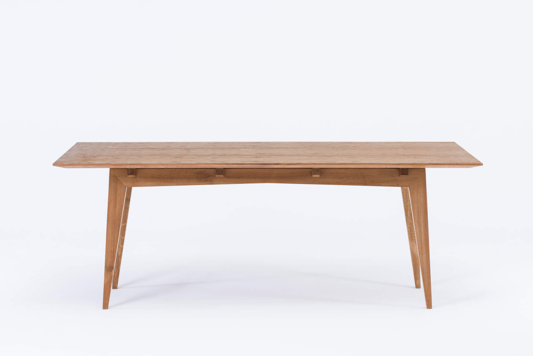TAMAZA Oak Table