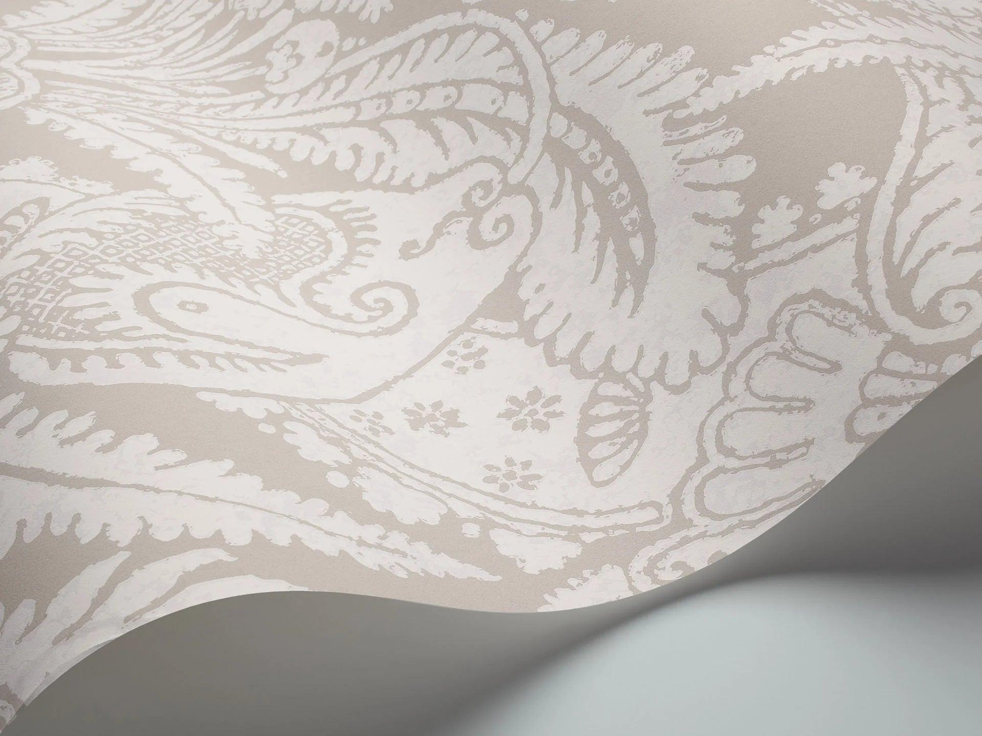 Tapeta ALBEMARLE - Chatterton biel na beżu Cole & Son Eye on Design