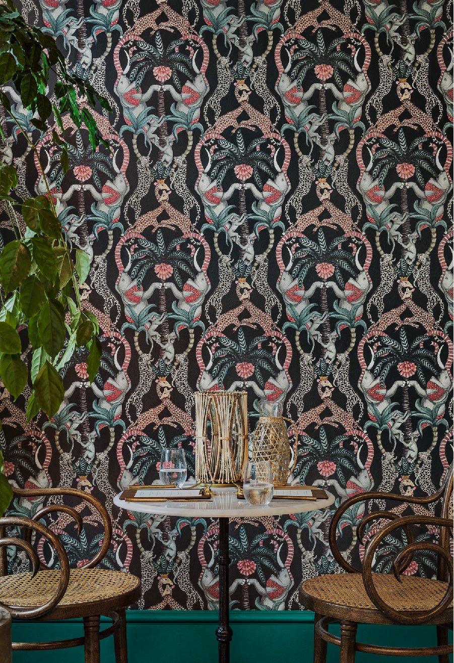 Animal-themed wallpaper ARDMORE JABULA - Green Safari Totem on cream